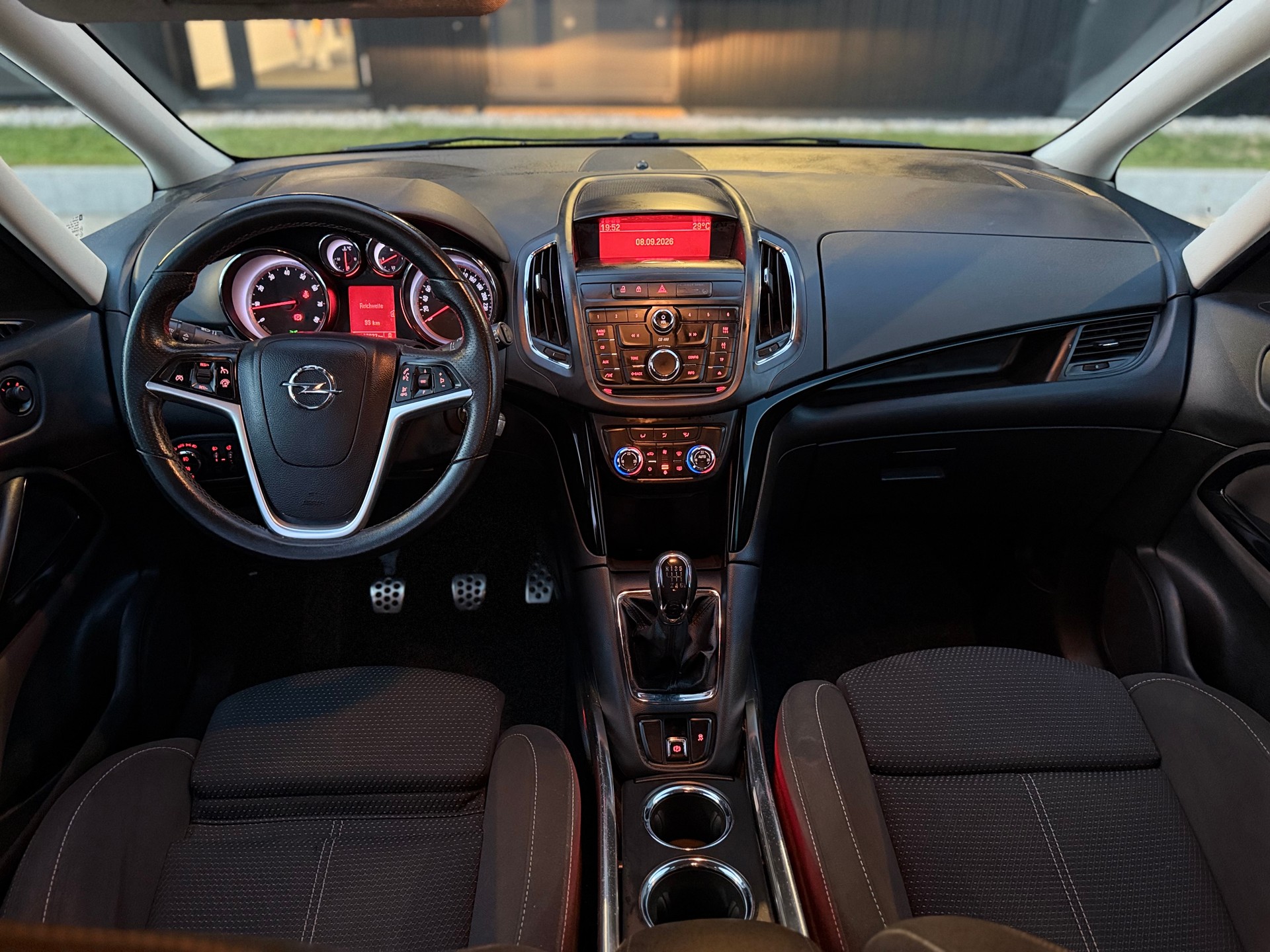 OPEL Zafira Tourer 1.4i 16V Turbo-image-10