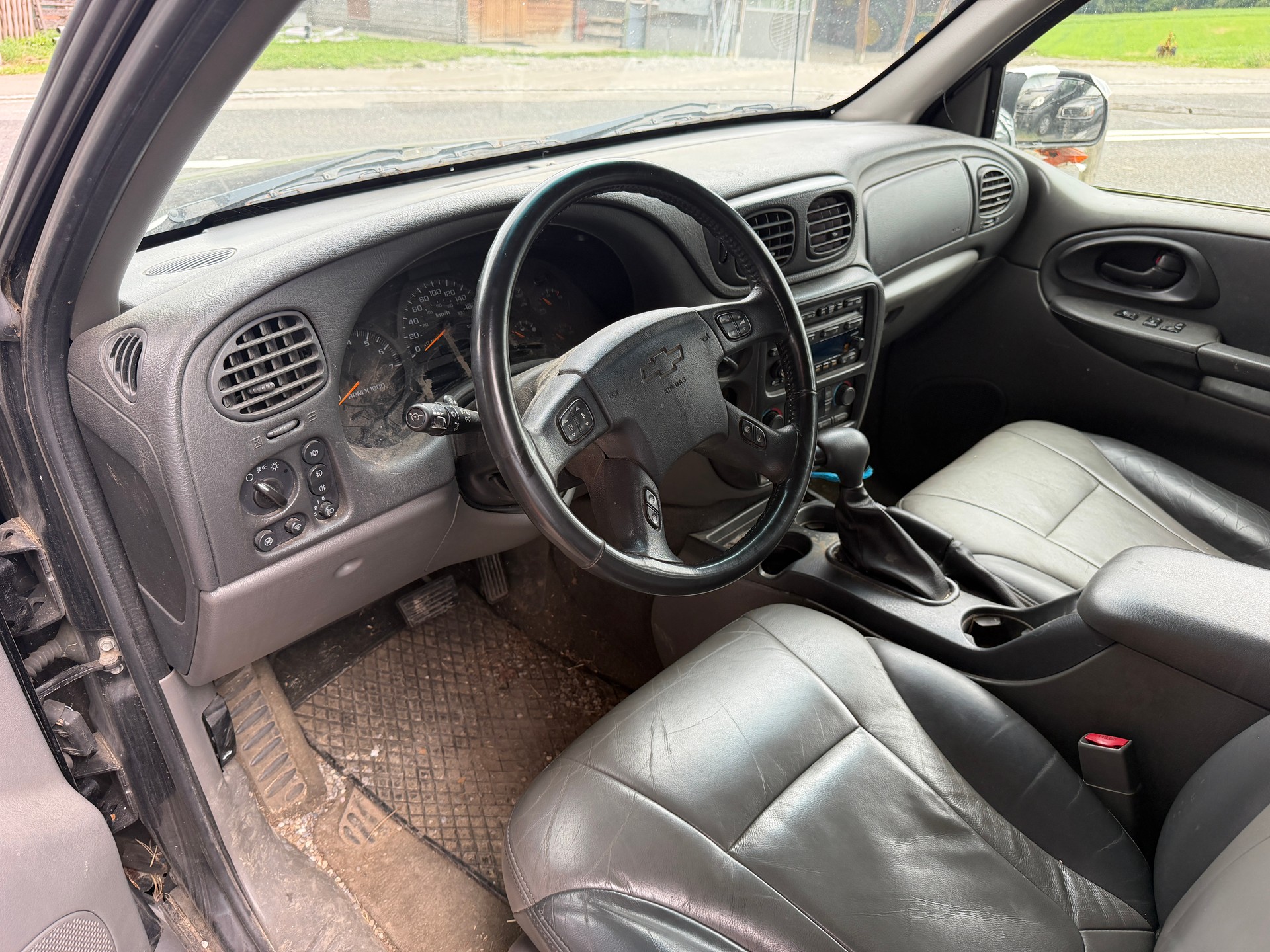 CHEVROLET TrailBlazer 4.2 LT Premium-image-11