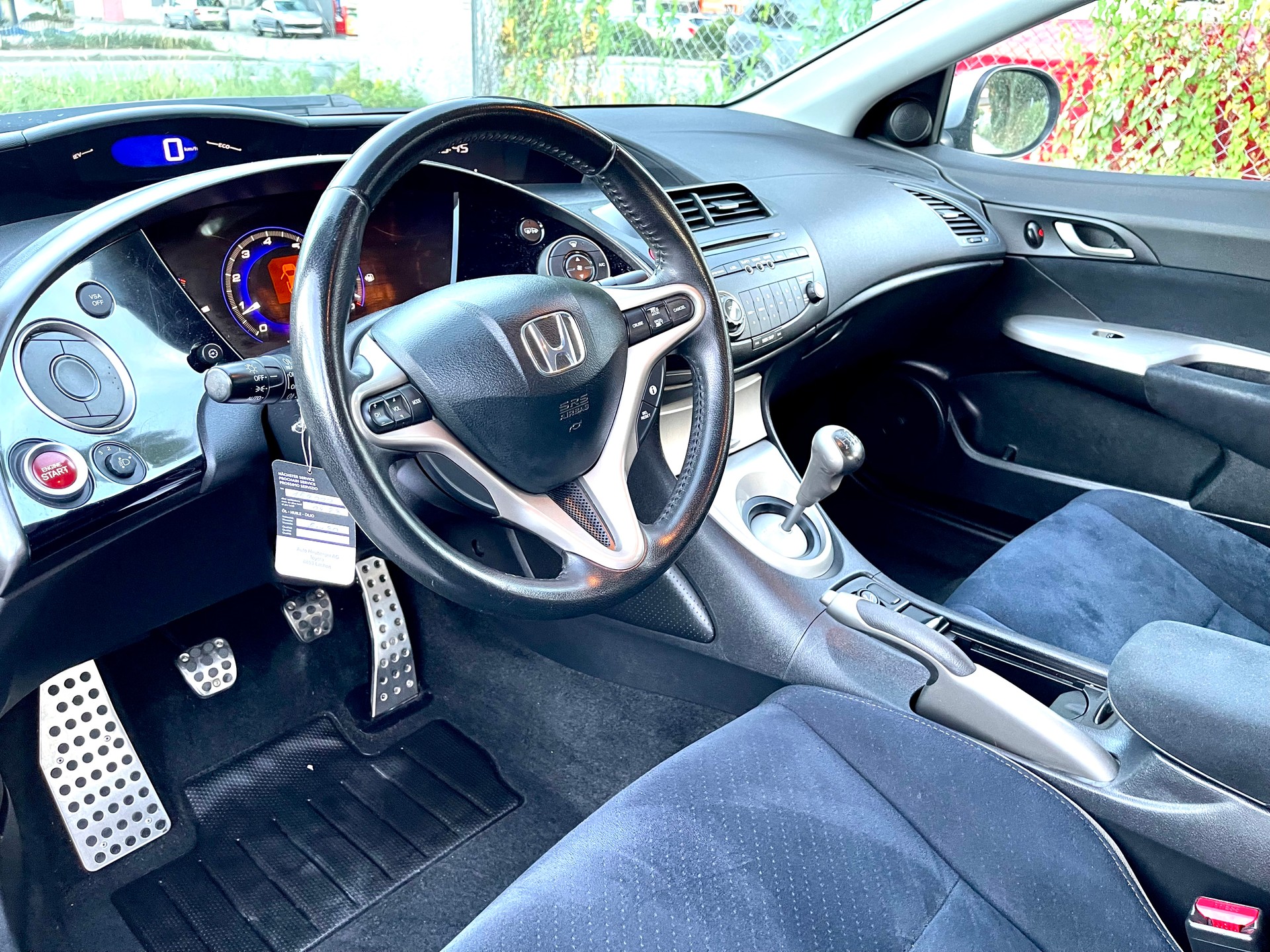 HONDA Civic 1.8i Sport-image-24