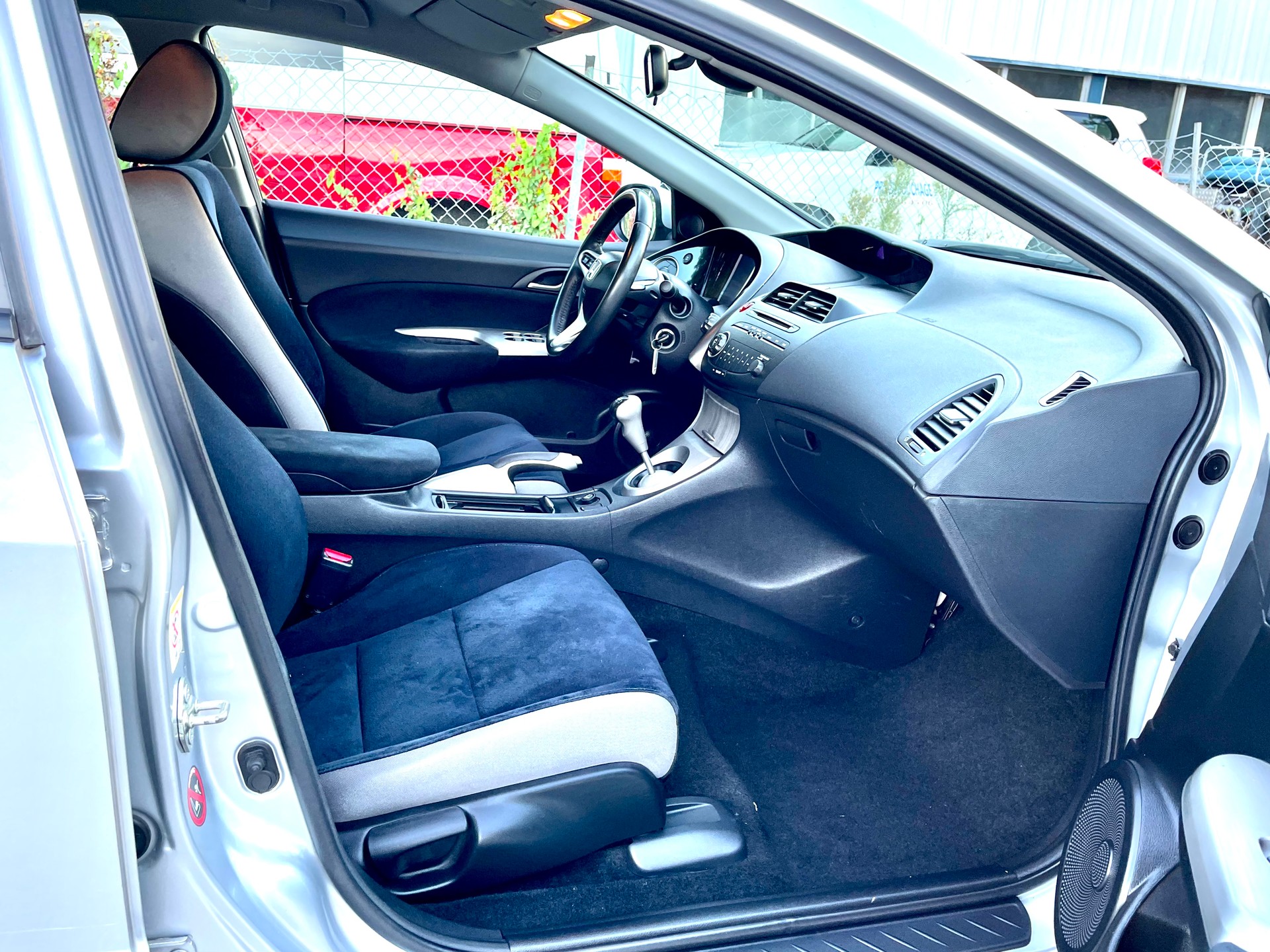 HONDA Civic 1.8i Sport-image-19