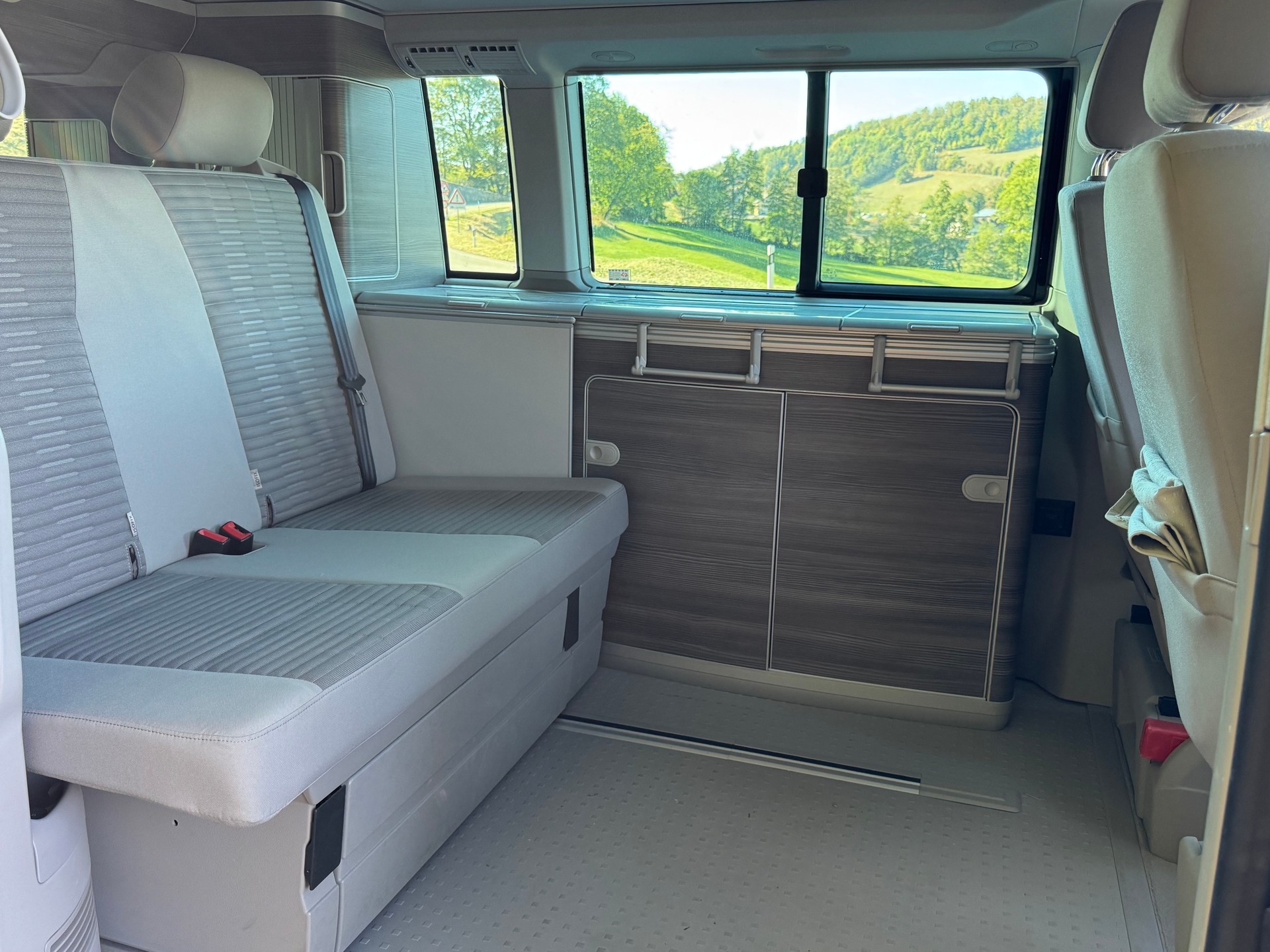 VW T6 California 2.0 TDI Ocean DSG-image-11