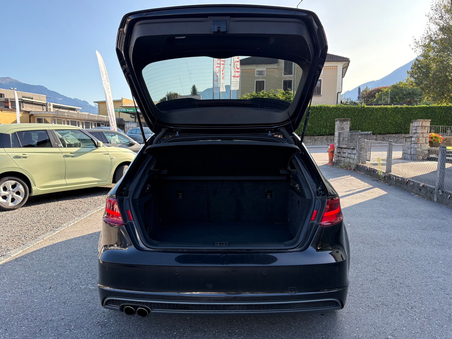 AUDI A3 Sportback 1.8 TFSI Ambition S-tronic-image-14