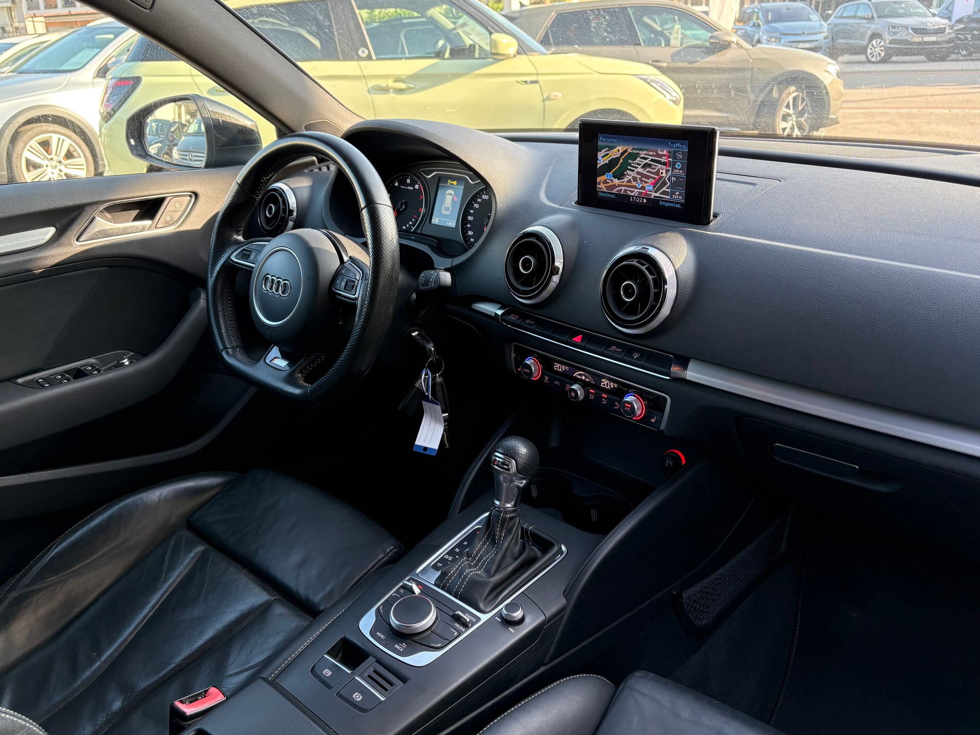 AUDI A3 Sportback 1.8 TFSI Ambition S-tronic-image-9