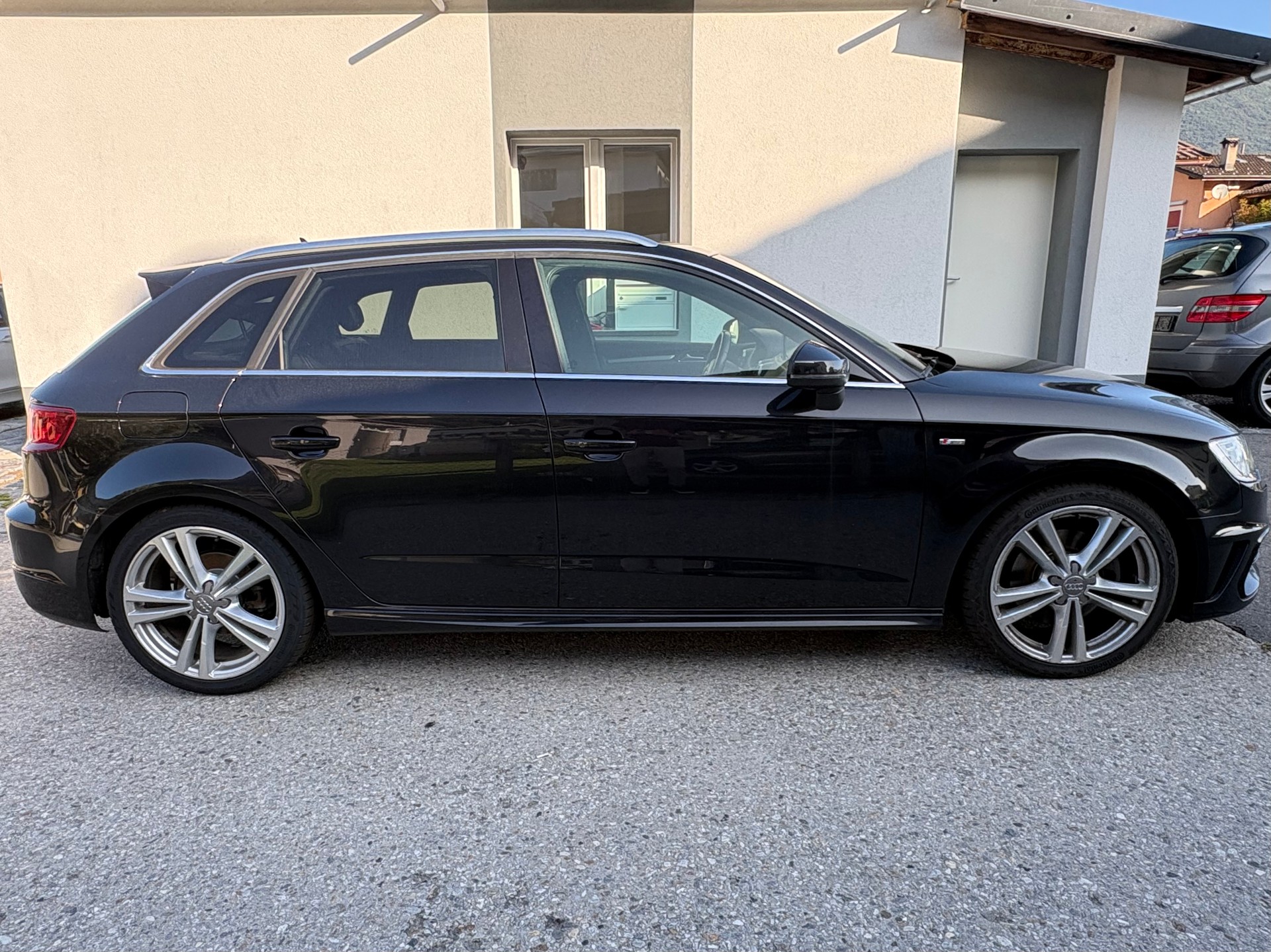 AUDI A3 Sportback 1.8 TFSI Ambition S-tronic-image-5