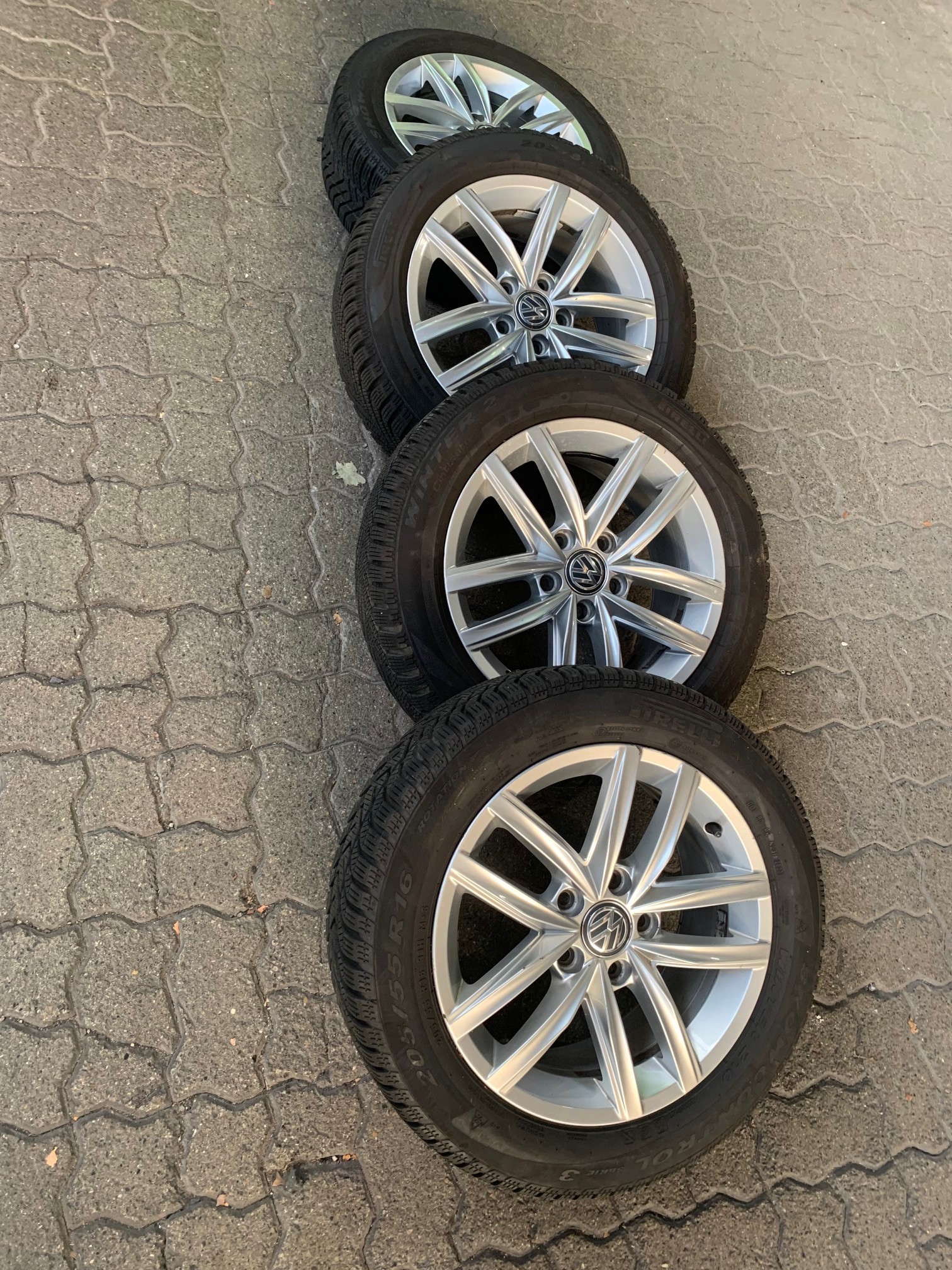 VW Golf Variant 1.6 TDI Comfortline DSG-image-6