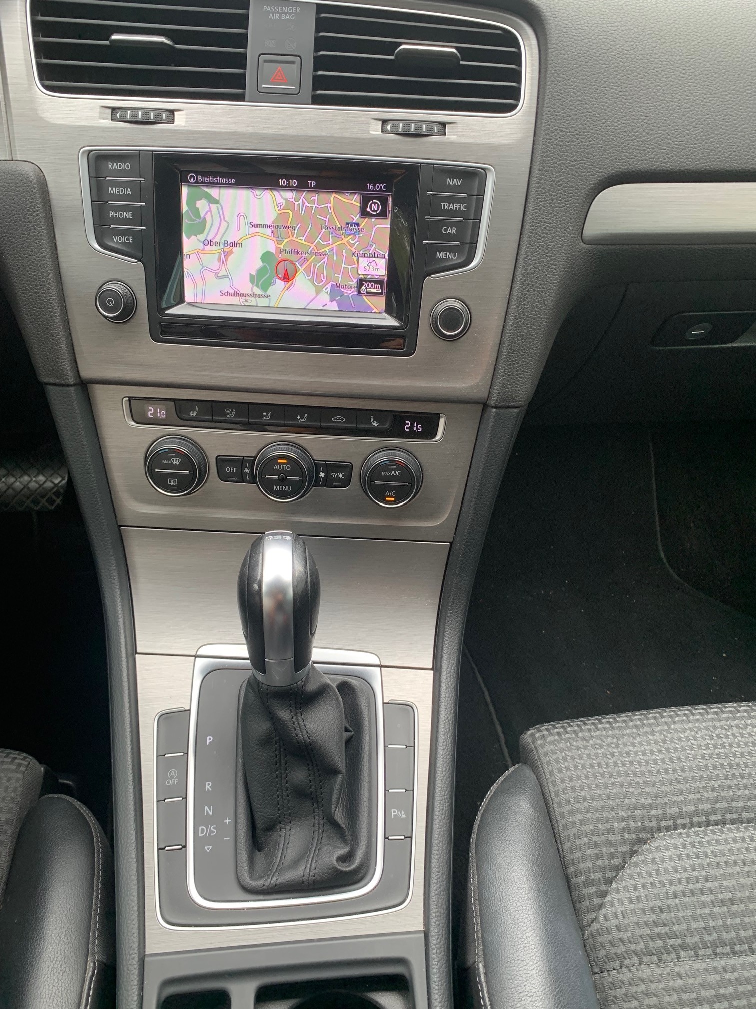 VW Golf Variant 1.6 TDI Comfortline DSG-image-14
