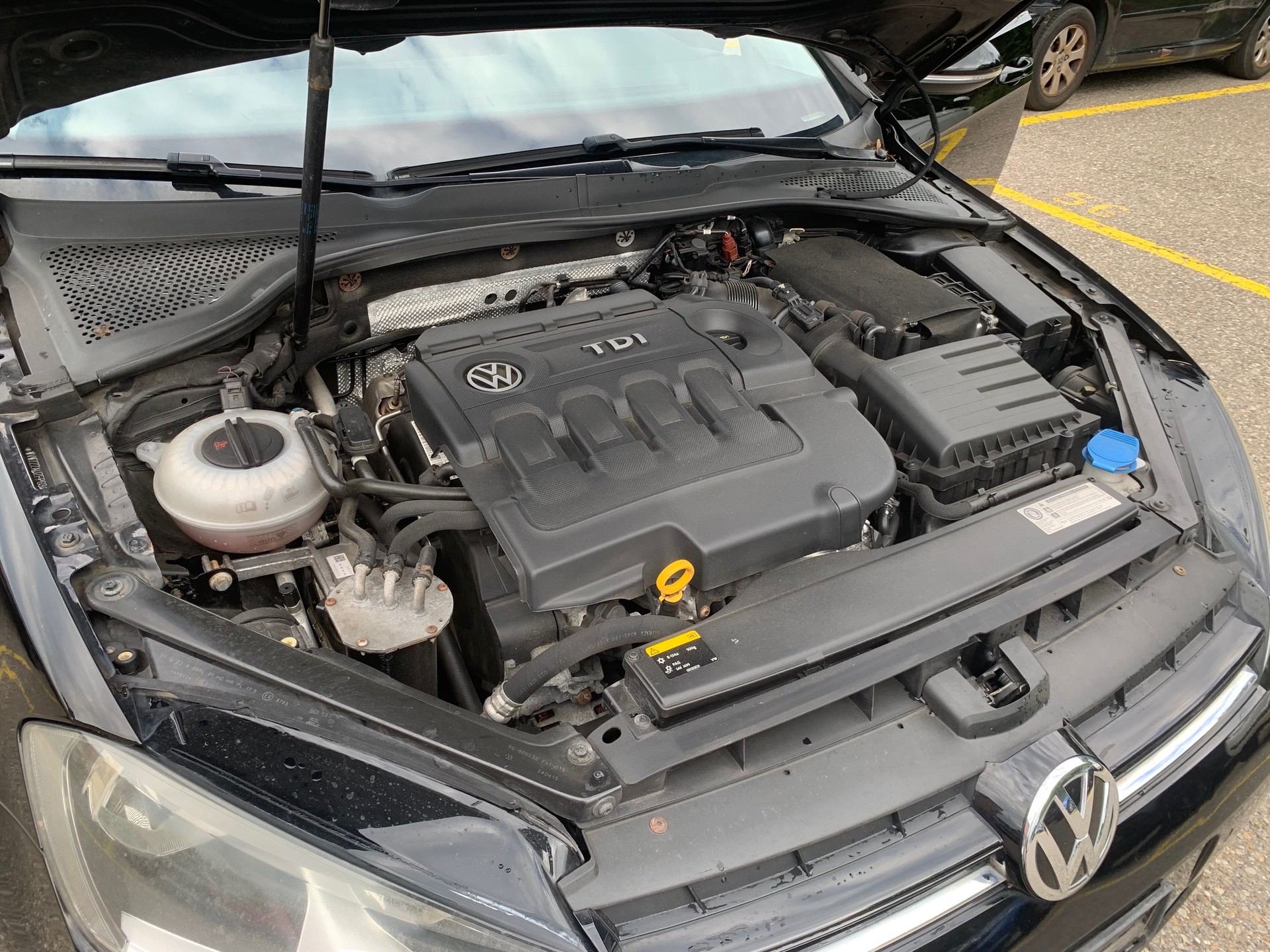 VW Golf Variant 1.6 TDI Comfortline DSG-image-12