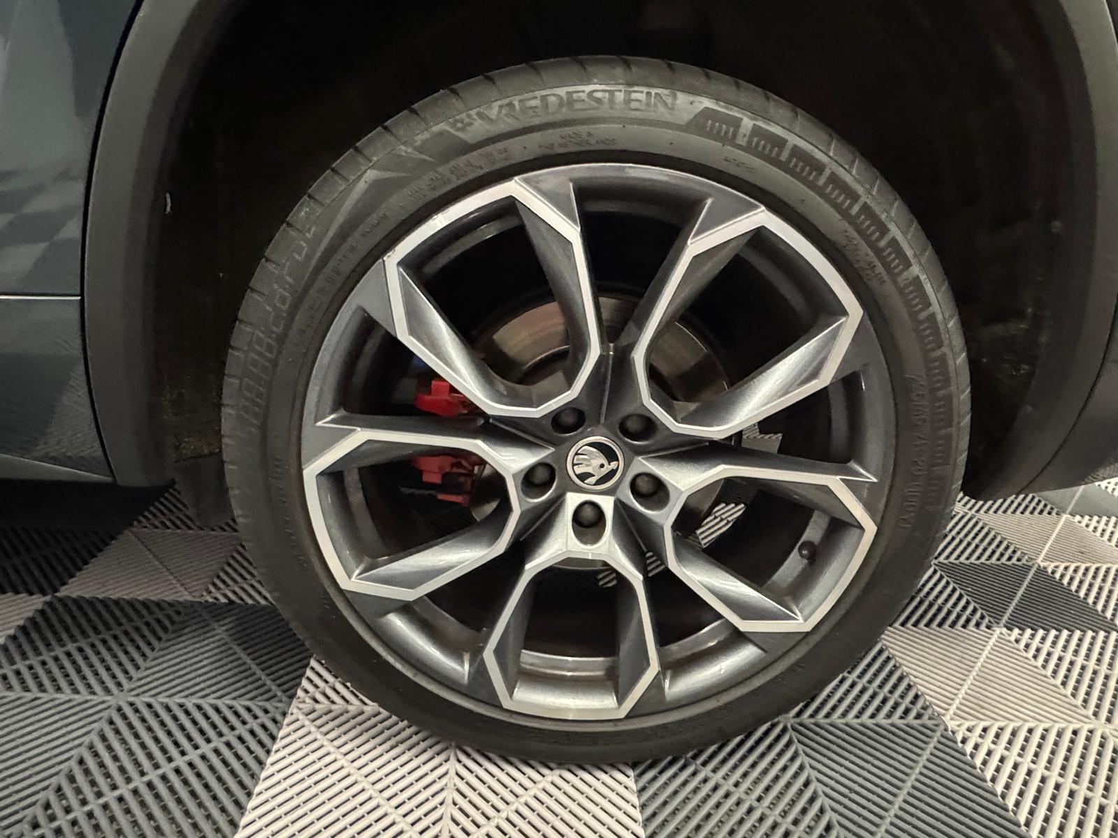 SKODA Kodiaq 2.0 Bi-TDI SCR RS 4x4 DSG-image-29