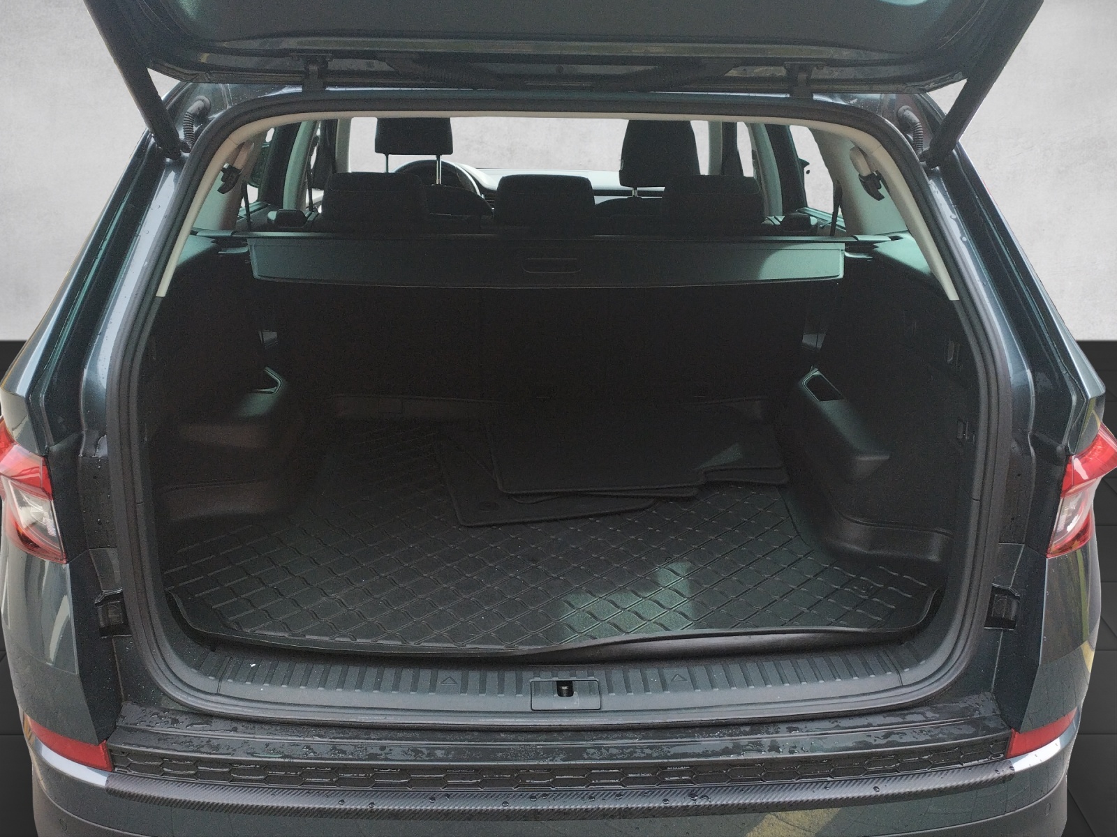 SKODA Kodiaq 2.0 TDI CR Style 4x4 DSG-image-13