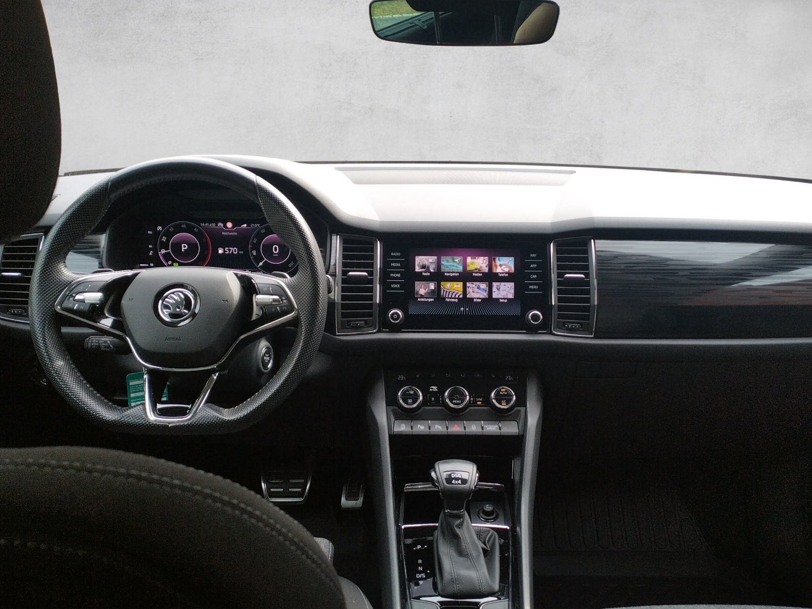 SKODA Kodiaq 2.0 TDI CR Style 4x4 DSG-image-11