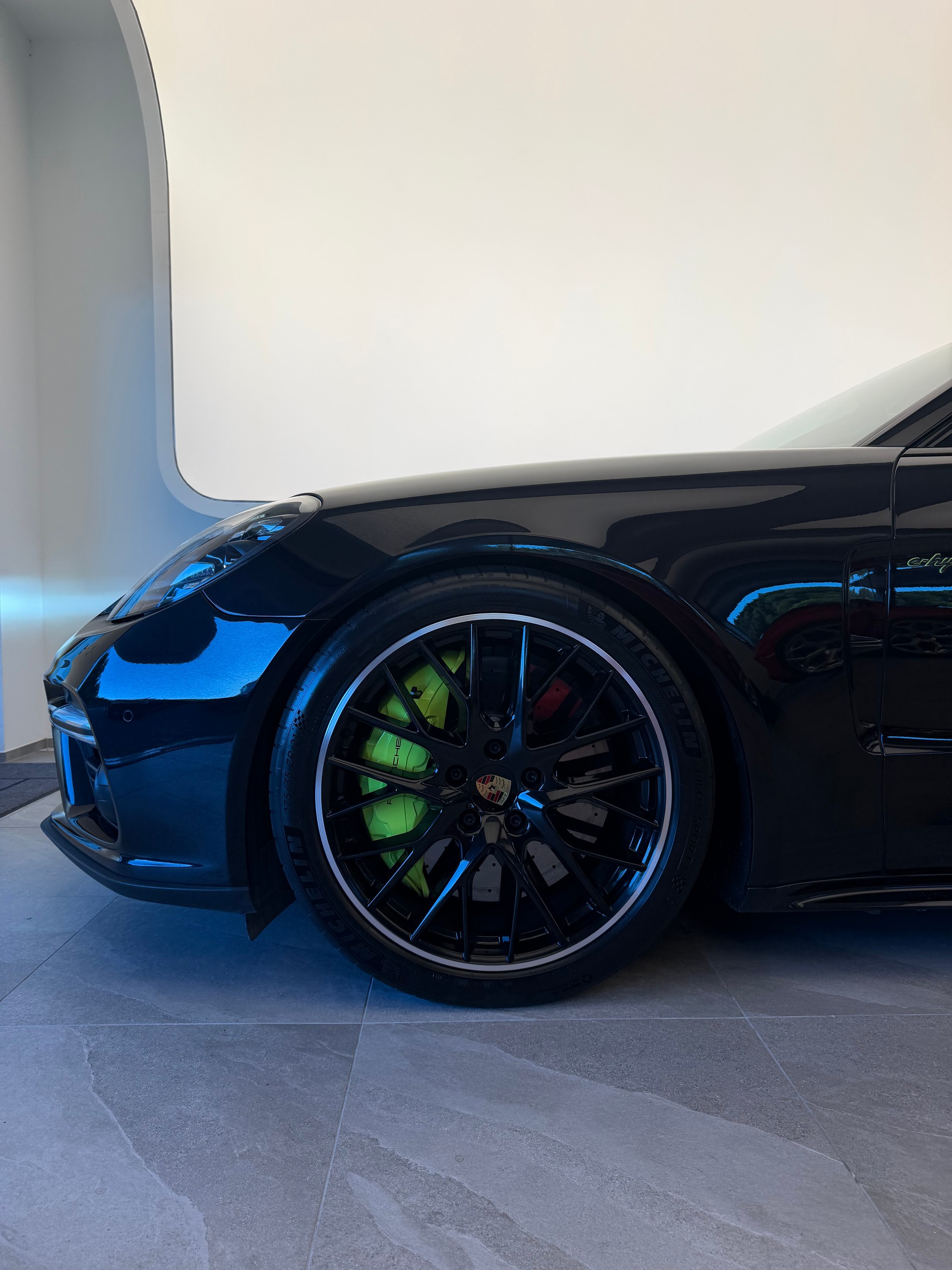 PORSCHE Panamera Turbo S E-Hybrid PDK-showroom-element-2