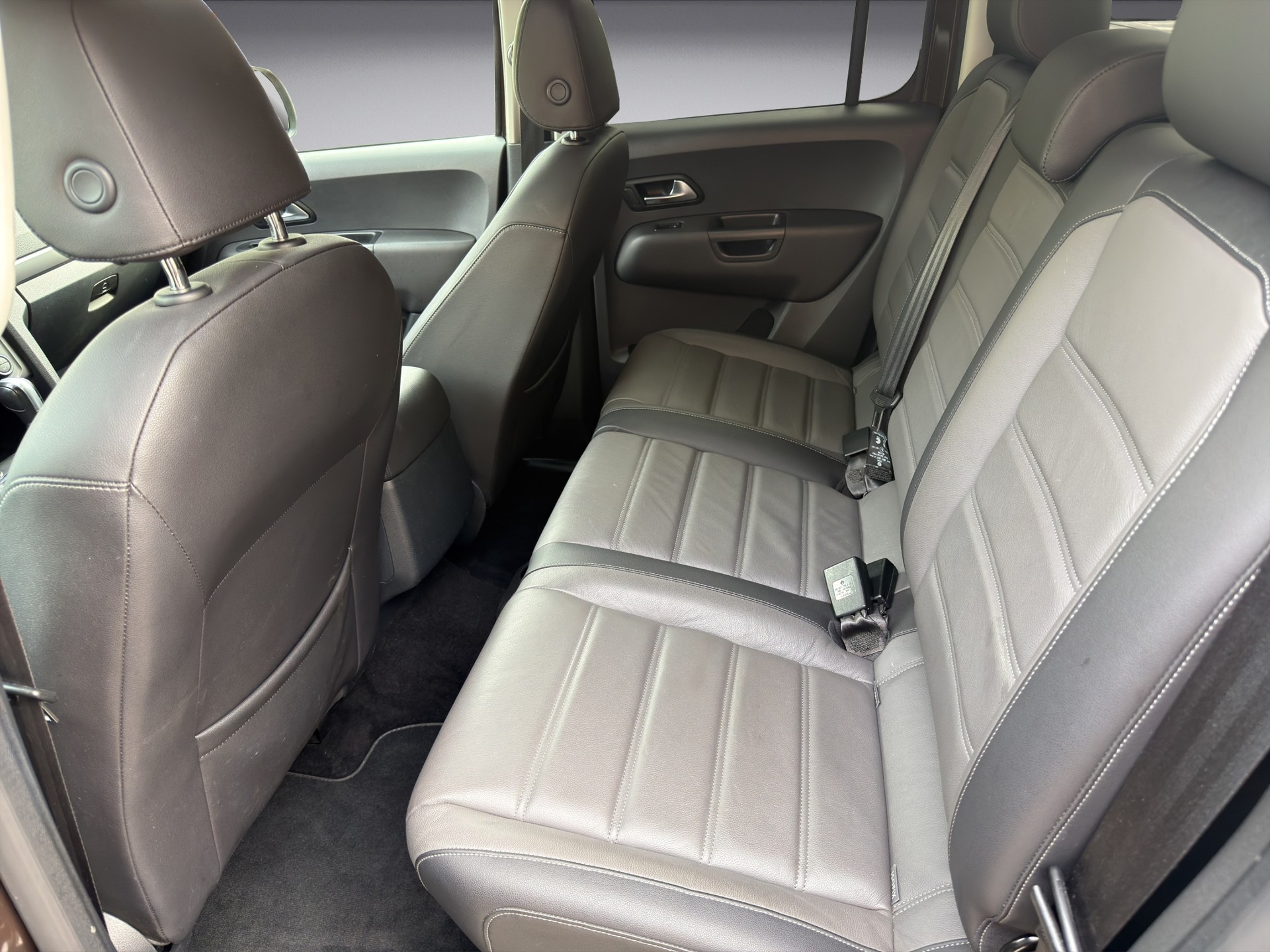 VW Amarok 3.0TDI Highline 4Motion Automatic-image-12