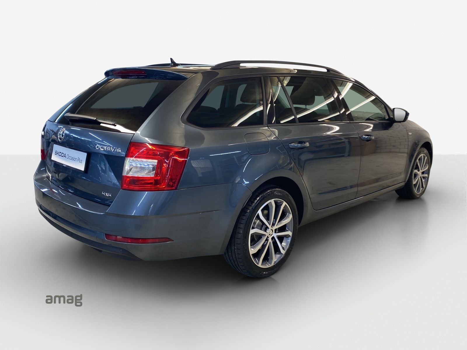 SKODA Octavia Combi 2.0 TDI Soleil 4x4 DSG-image-4
