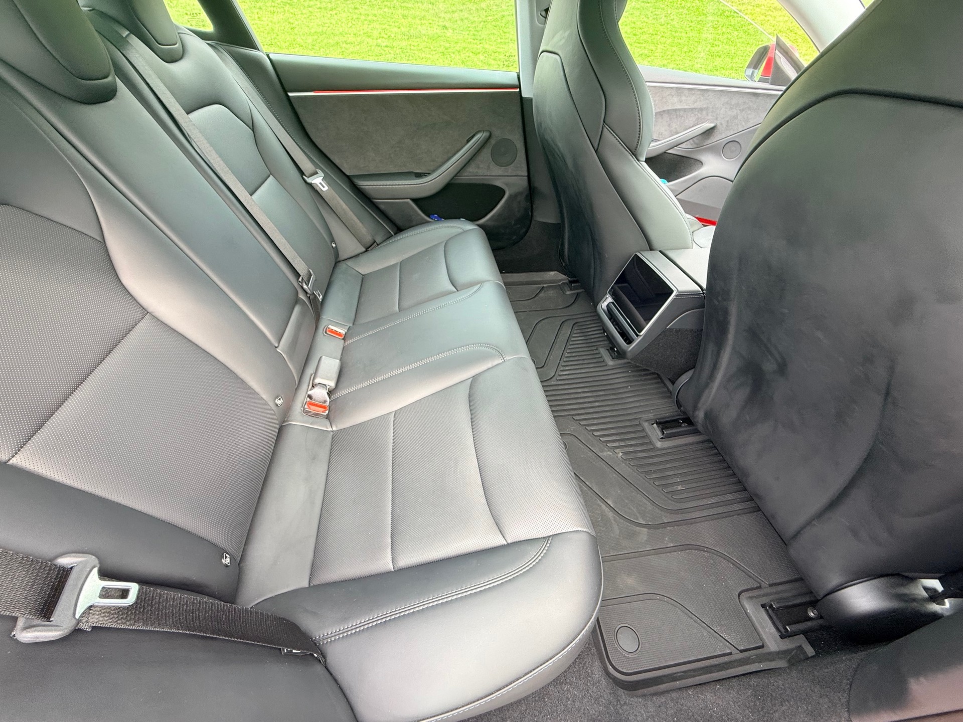 TESLA Performance Free Supercharging for life-image-9