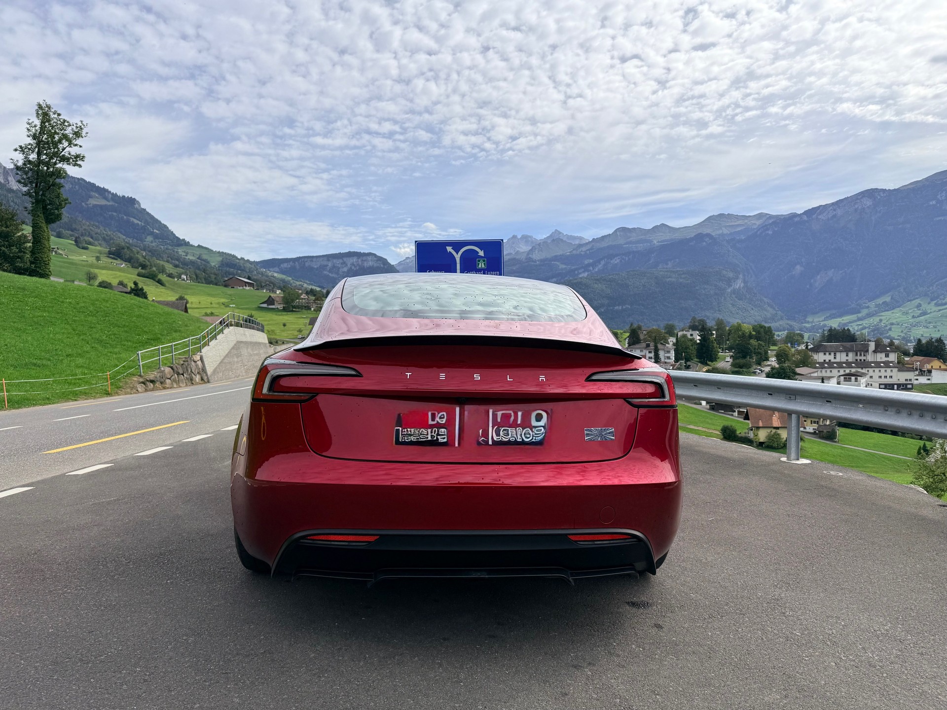 TESLA Performance Free Supercharging for life-image-2