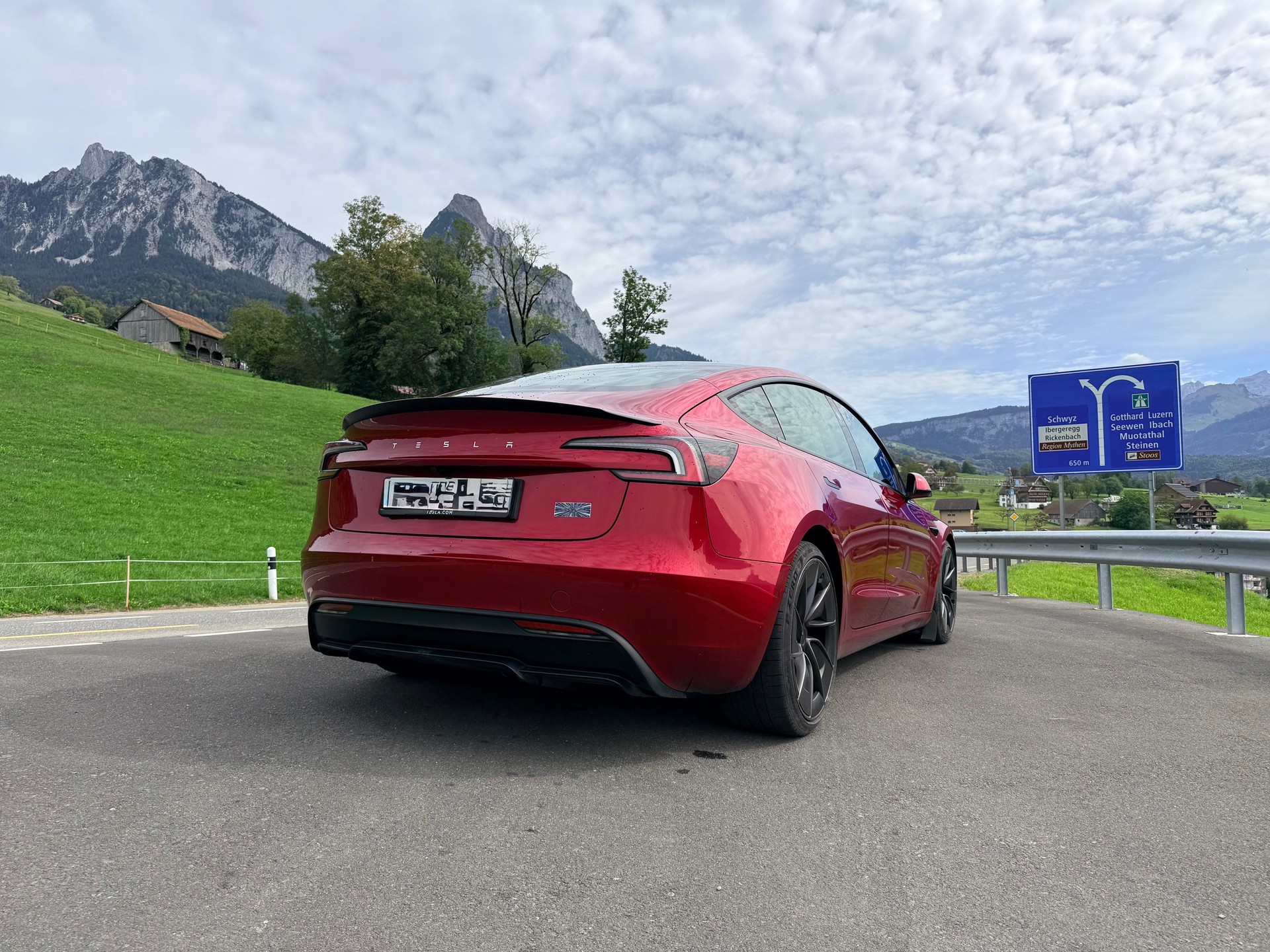 TESLA Performance Free Supercharging for life-image-1