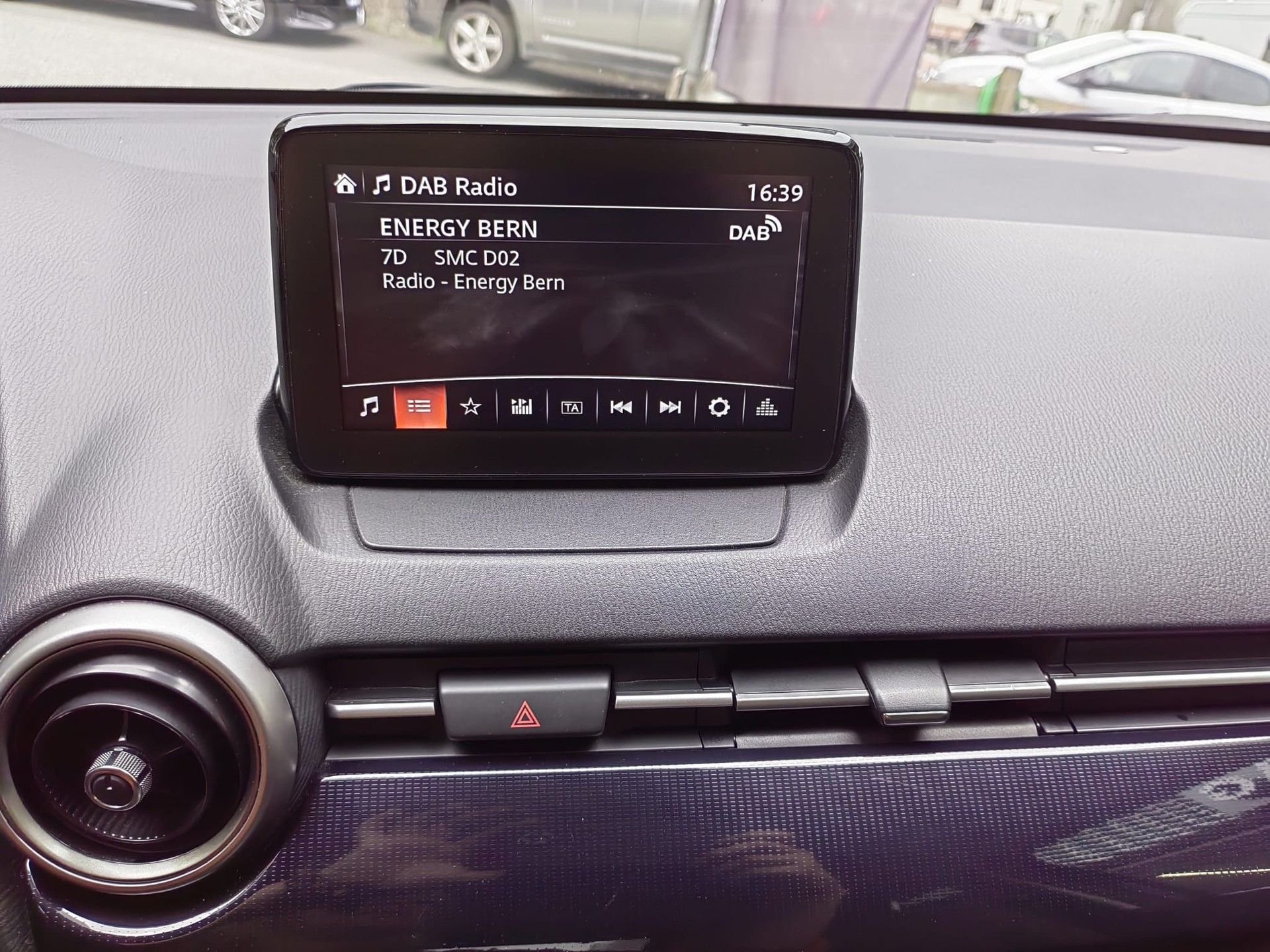 MAZDA 2 1.5 90 Kizoku-image-11