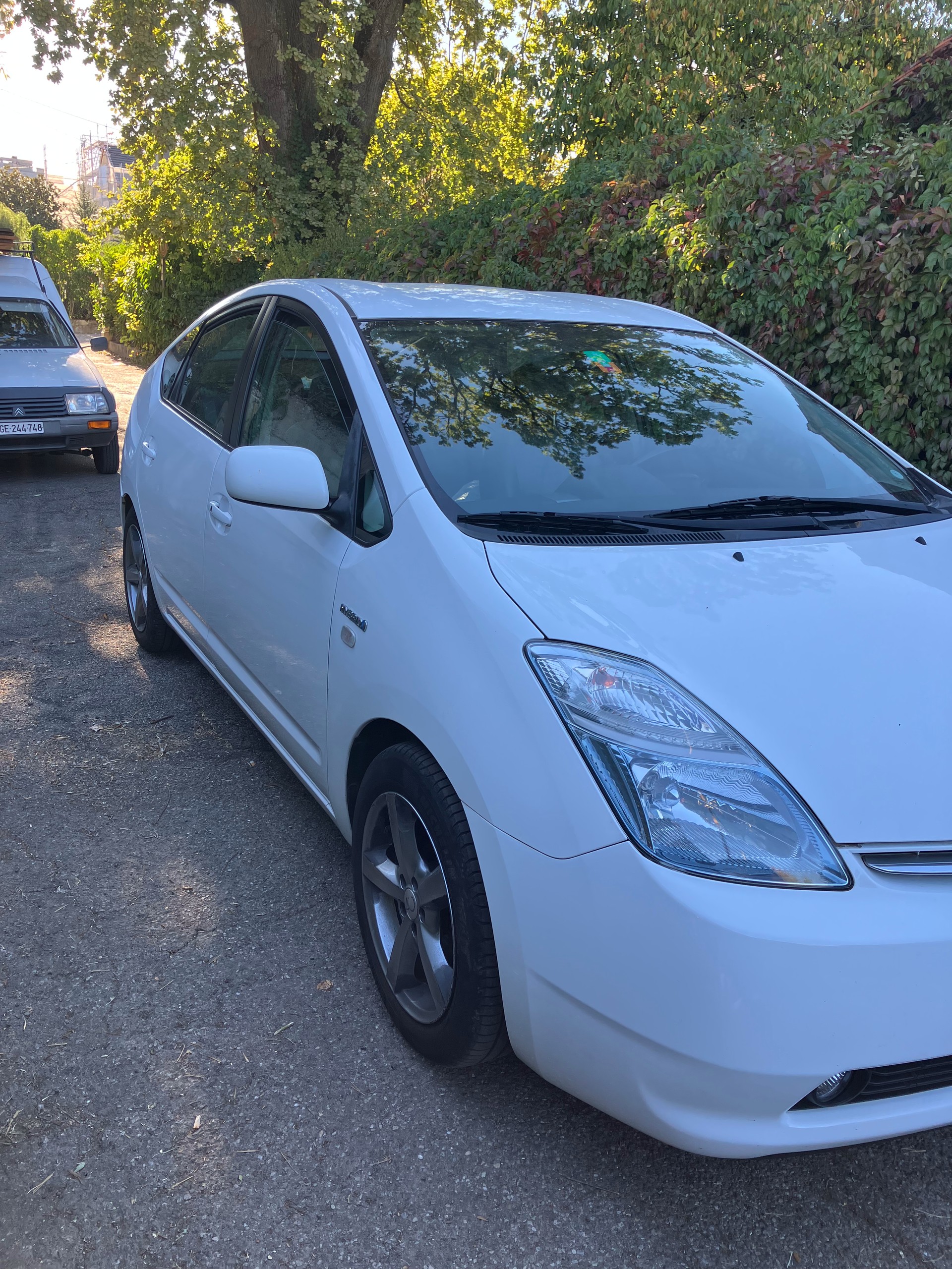 TOYOTA Prius 1.5 16V Hybrid-image-2