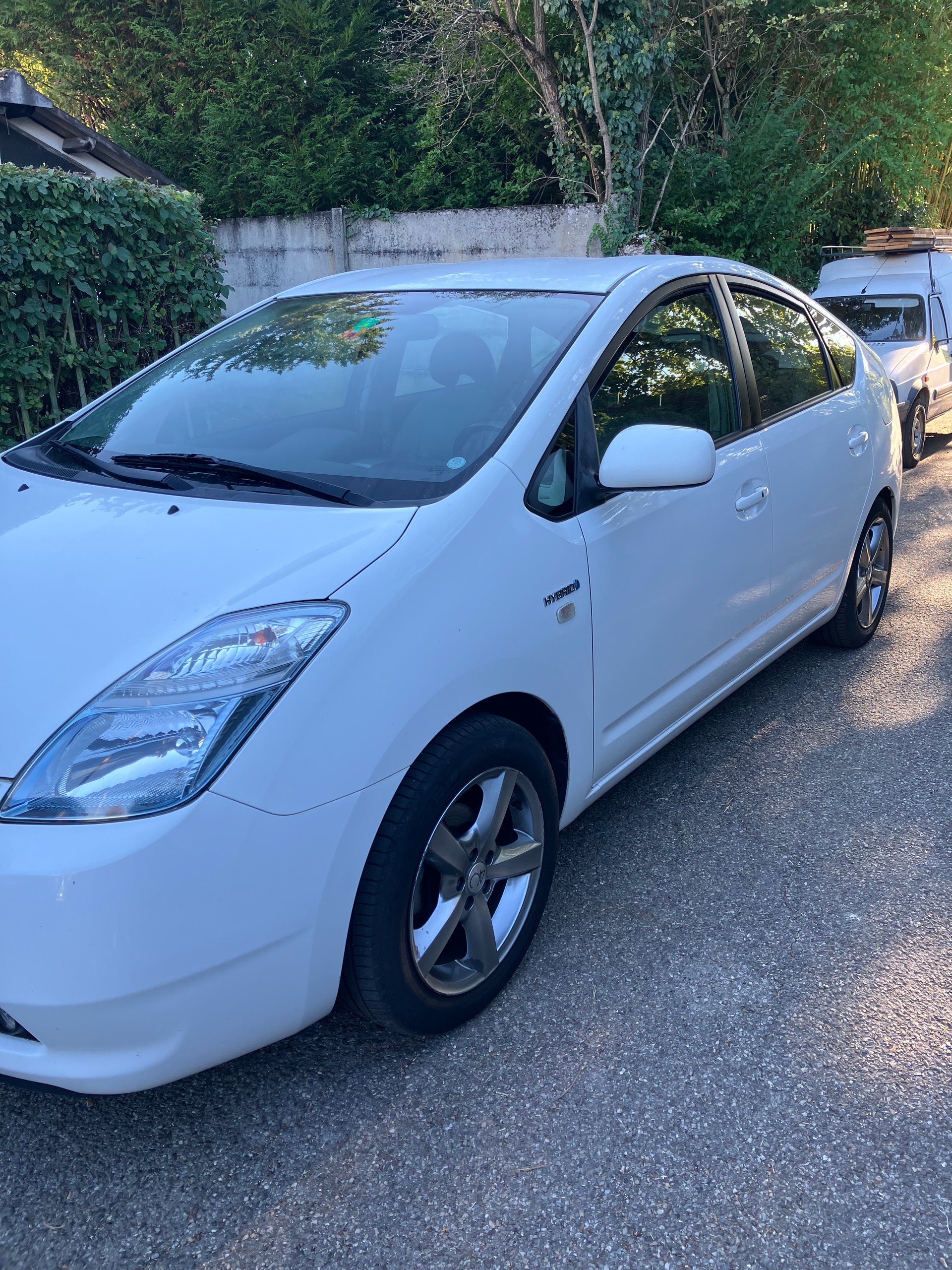 TOYOTA Prius 1.5 16V Hybrid-image-1