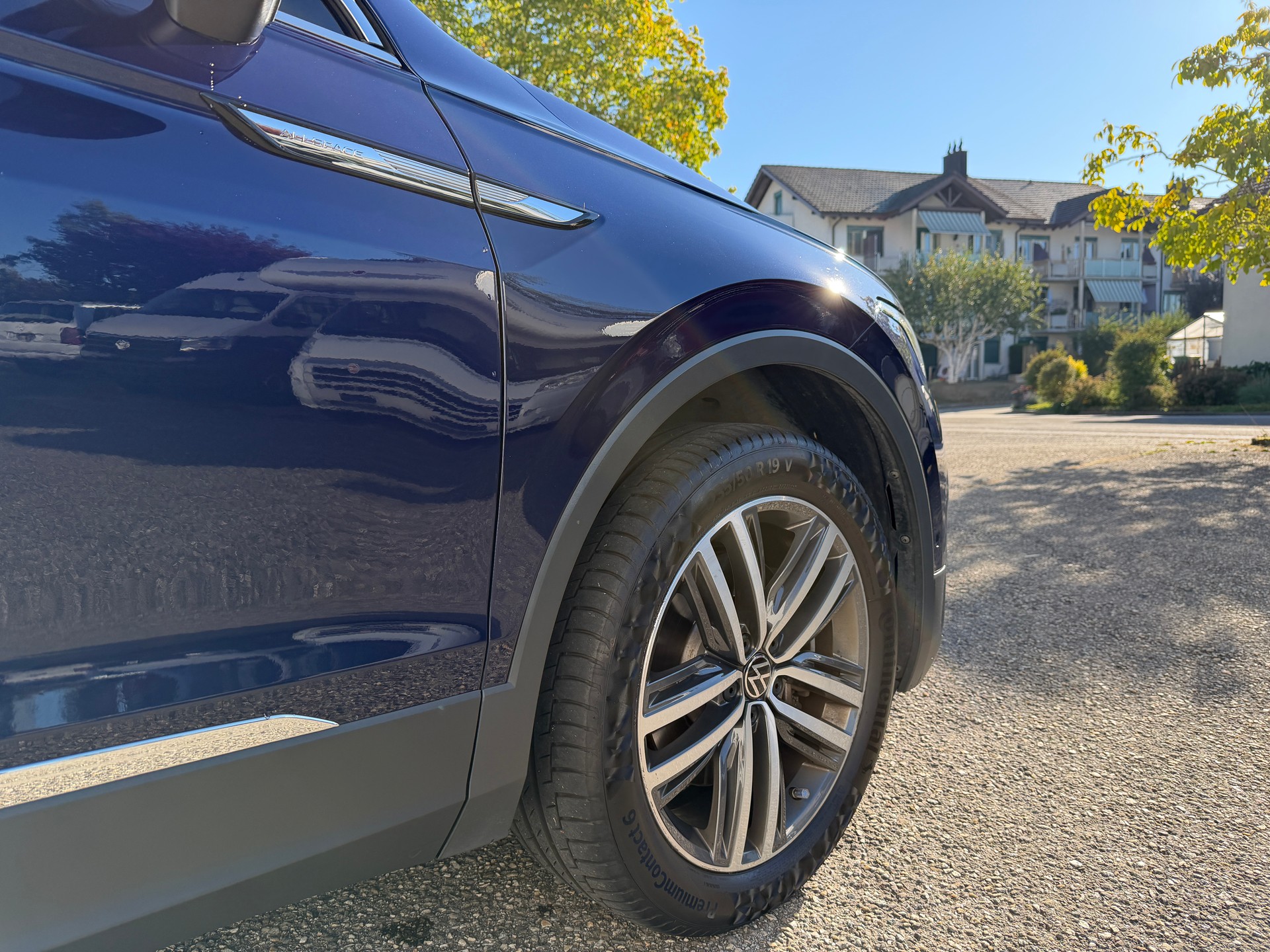 VW Tiguan Allspace 2.0 TDI SCR R-Line 4Motion DSG-image-8