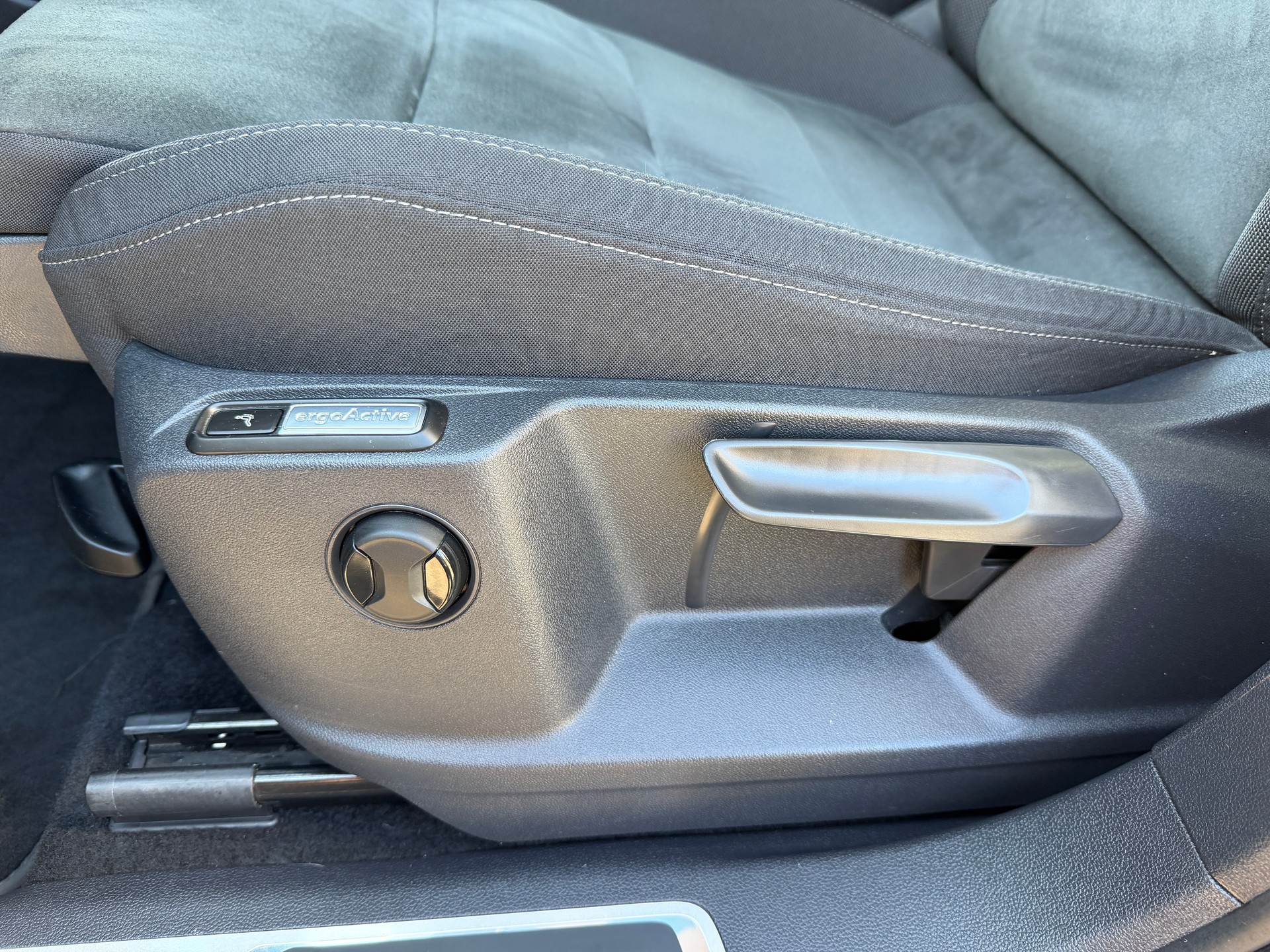VW Tiguan Allspace 2.0 TDI SCR R-Line 4Motion DSG-image-18