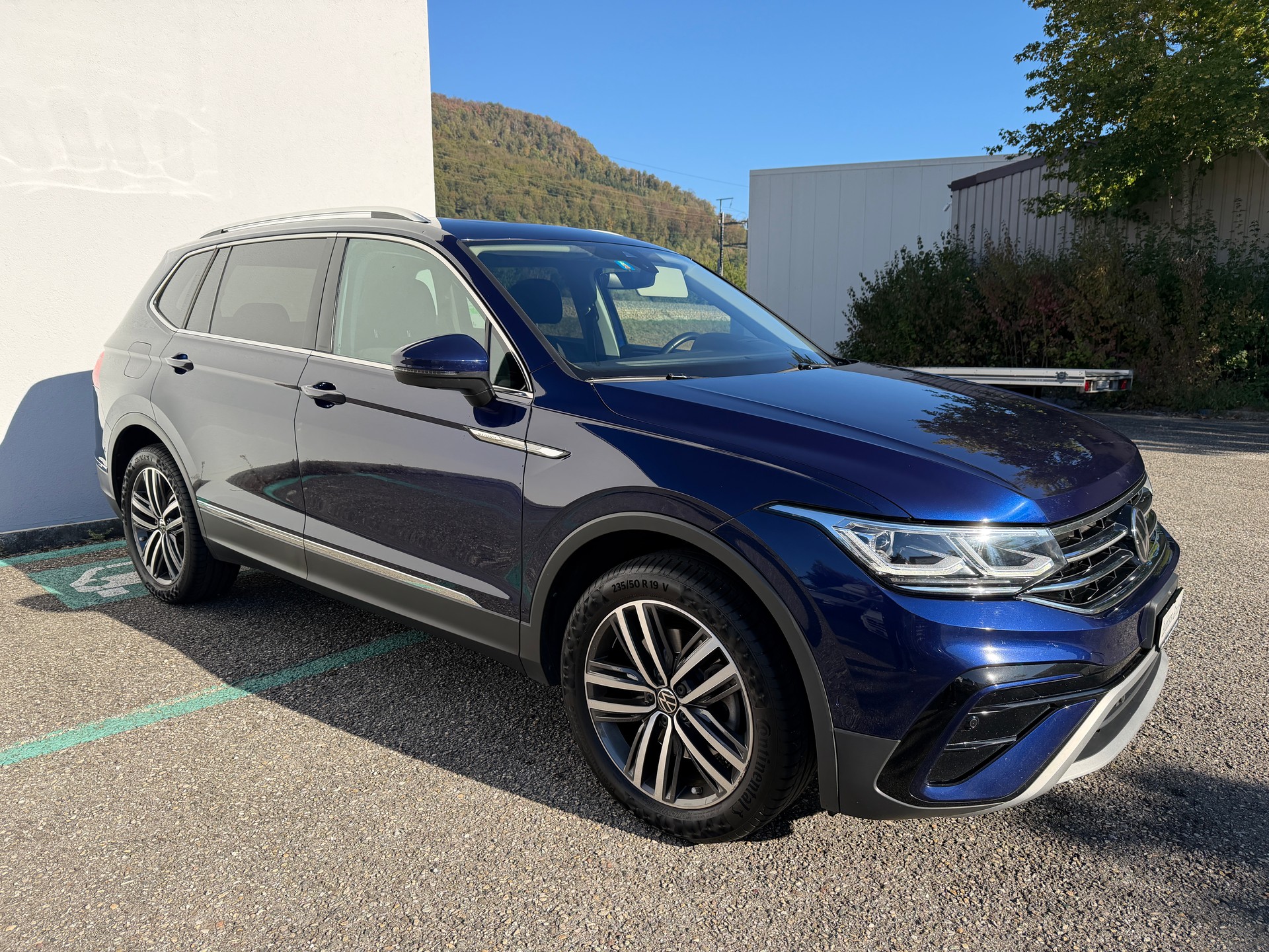 VW Tiguan Allspace 2.0 TDI SCR R-Line 4Motion DSG-image-3
