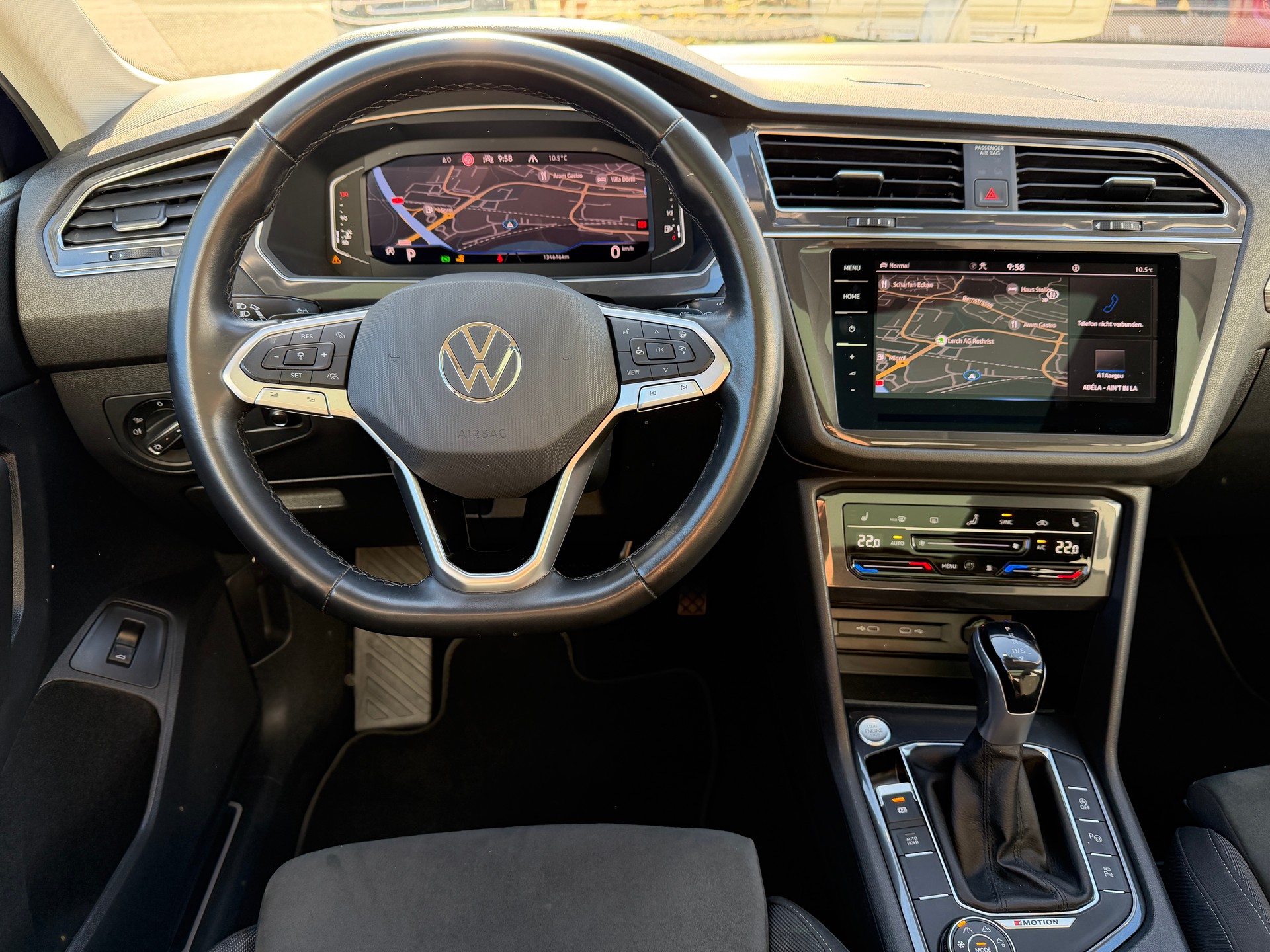 VW Tiguan Allspace 2.0 TDI SCR R-Line 4Motion DSG-image-16