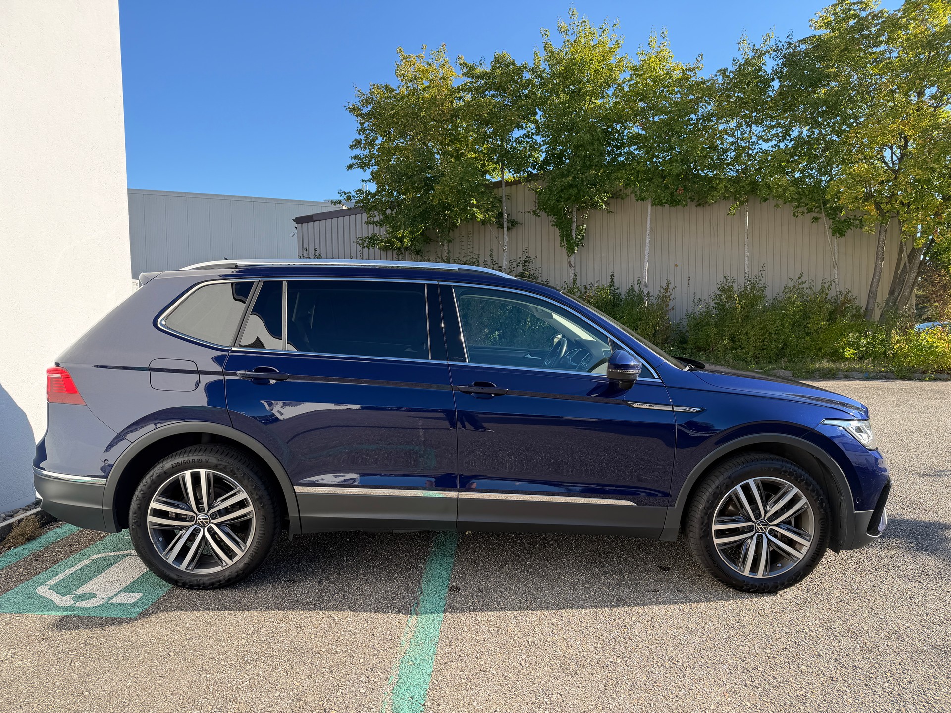 VW Tiguan Allspace 2.0 TDI SCR R-Line 4Motion DSG-image-6