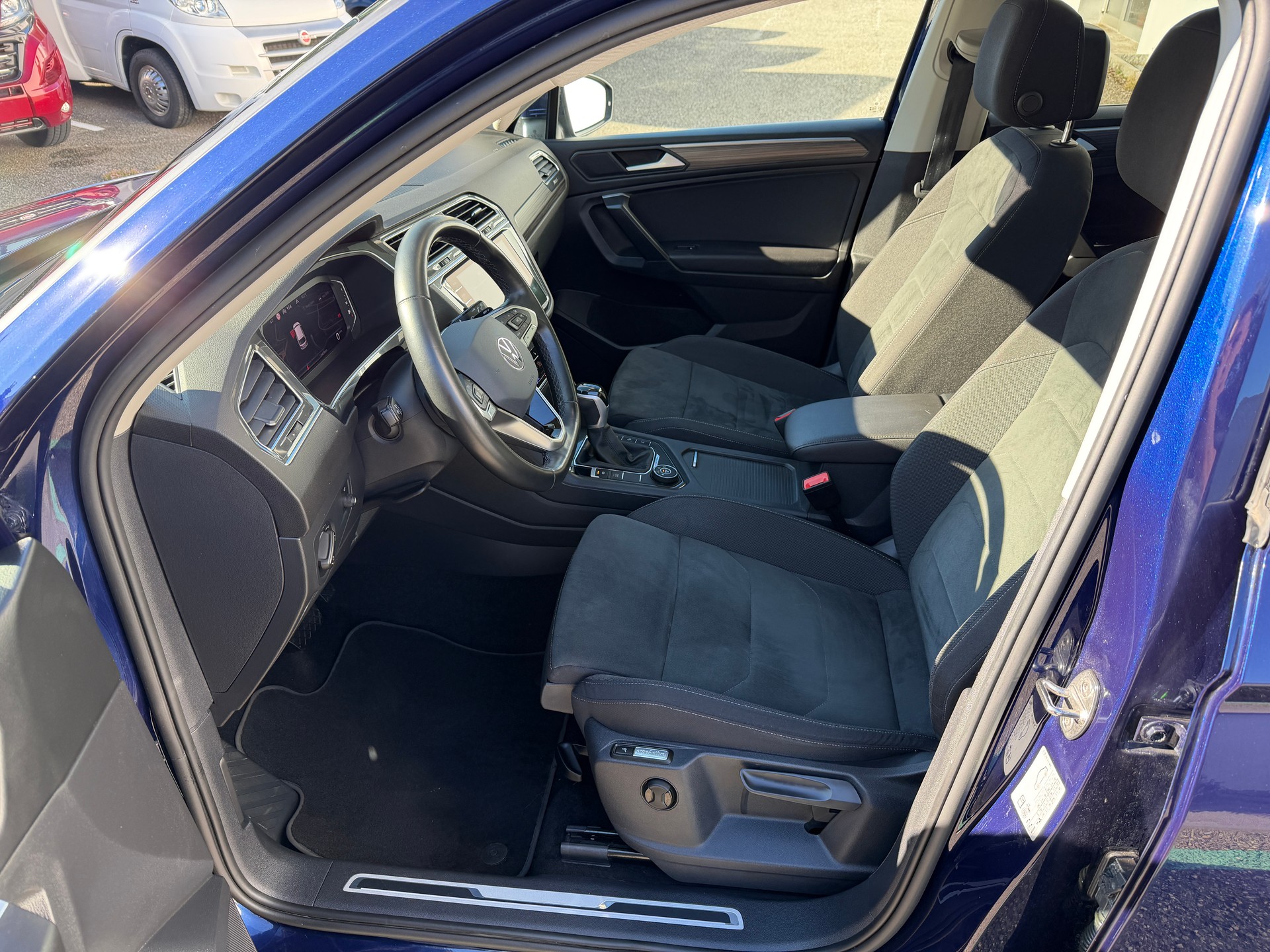 VW Tiguan Allspace 2.0 TDI SCR R-Line 4Motion DSG-image-12
