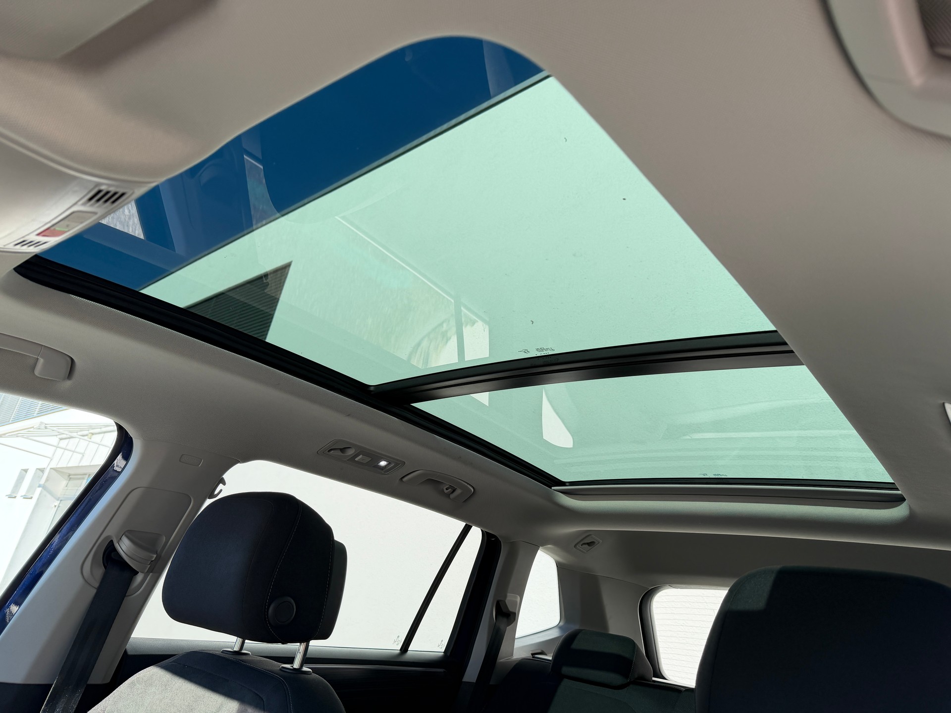 VW Tiguan Allspace 2.0 TDI SCR R-Line 4Motion DSG-image-21