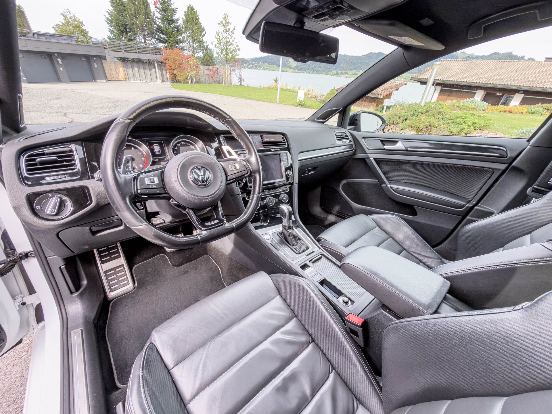 VW 2.0 TSI R DSG 4motion-image-10