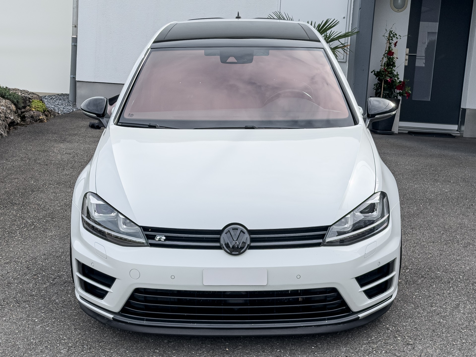 VW 2.0 TSI R DSG 4motion-image-4