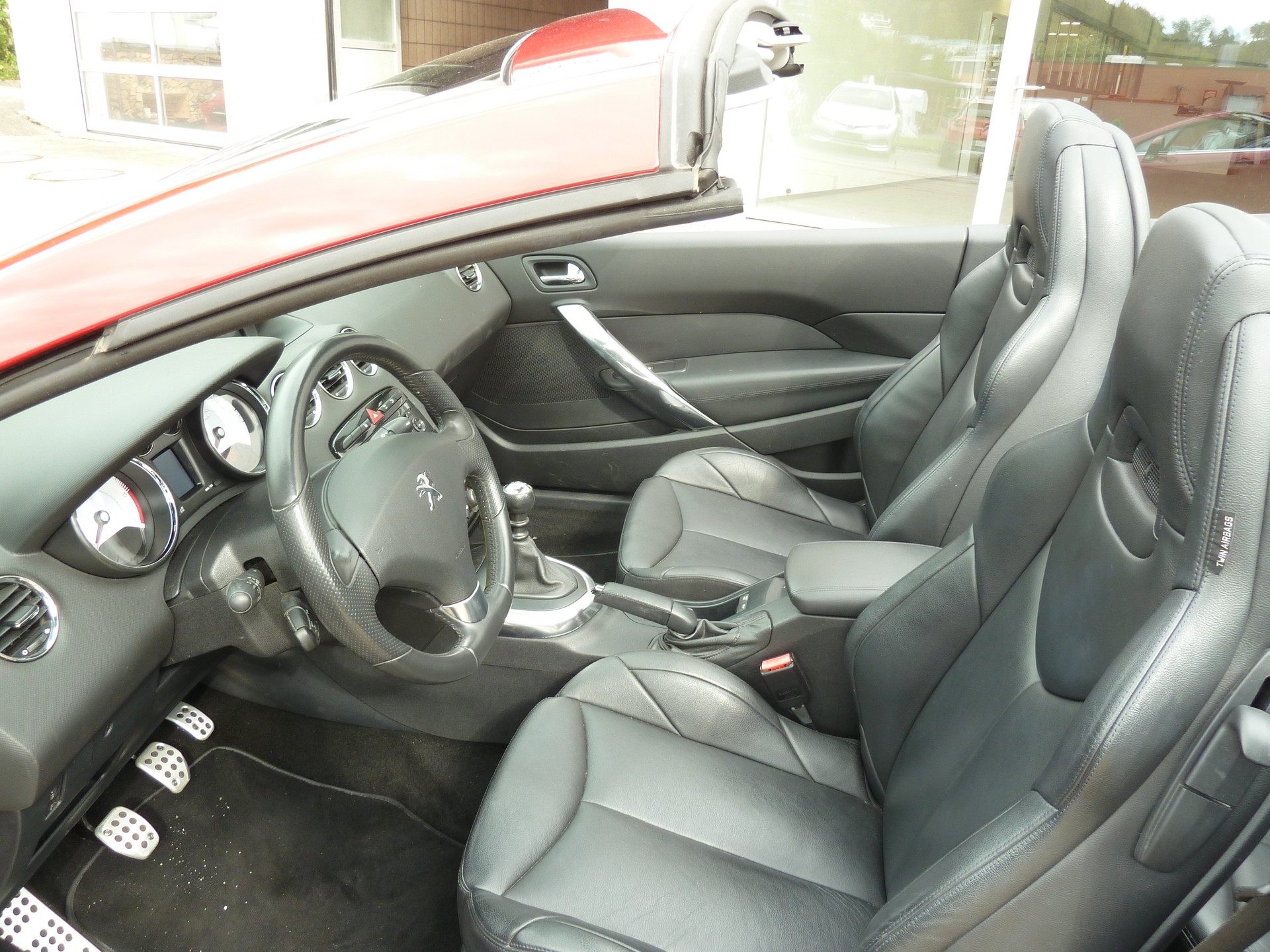 PEUGEOT 308 CC 2.0 HDI Allure-image-7