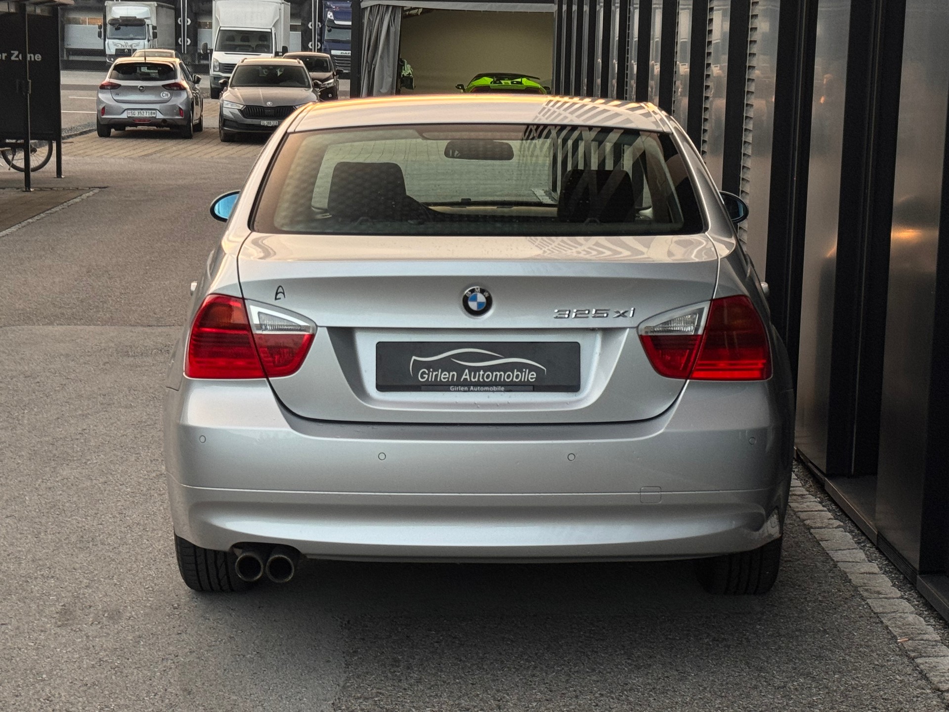BMW 325xi Steptronic-image-5