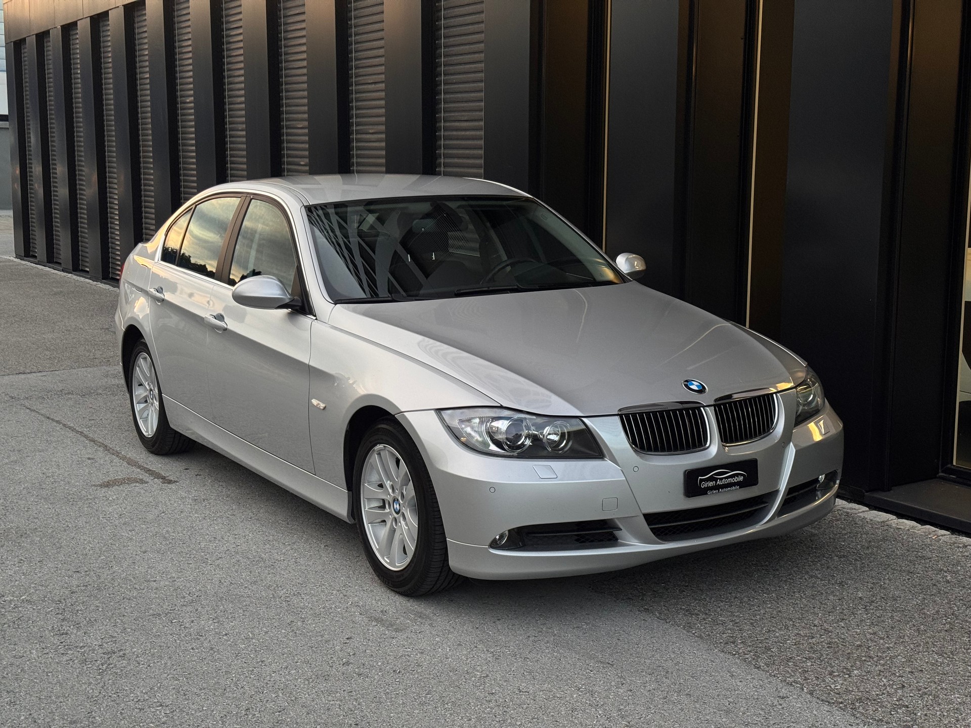 BMW 325xi Steptronic-image-7