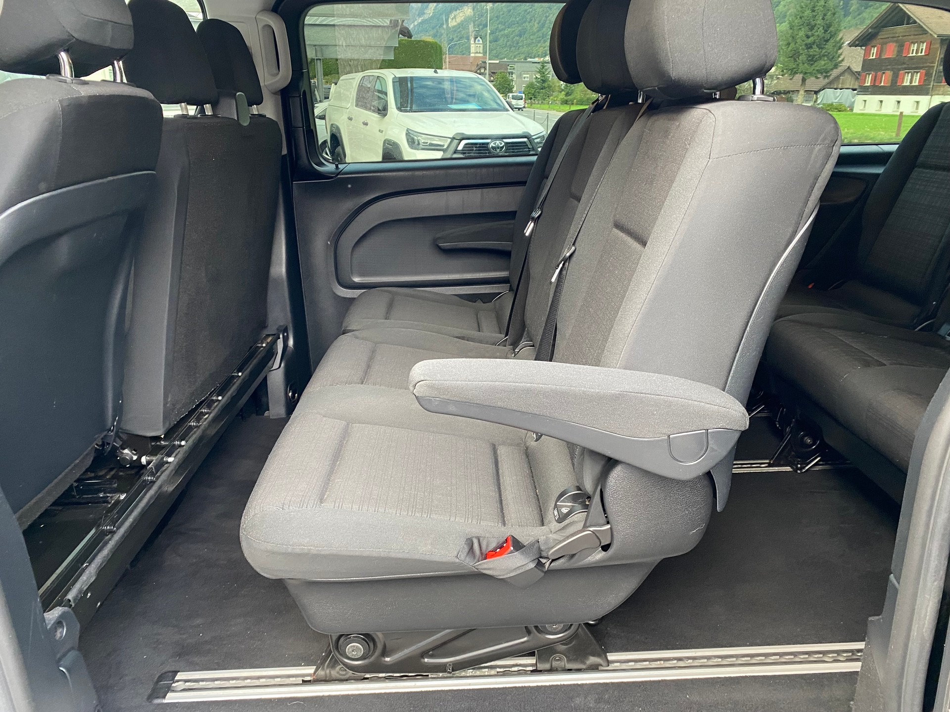 MERCEDES-BENZ Vito 116 BlueTec Tourer Select L 4Matic 7G-Tronic-image-9