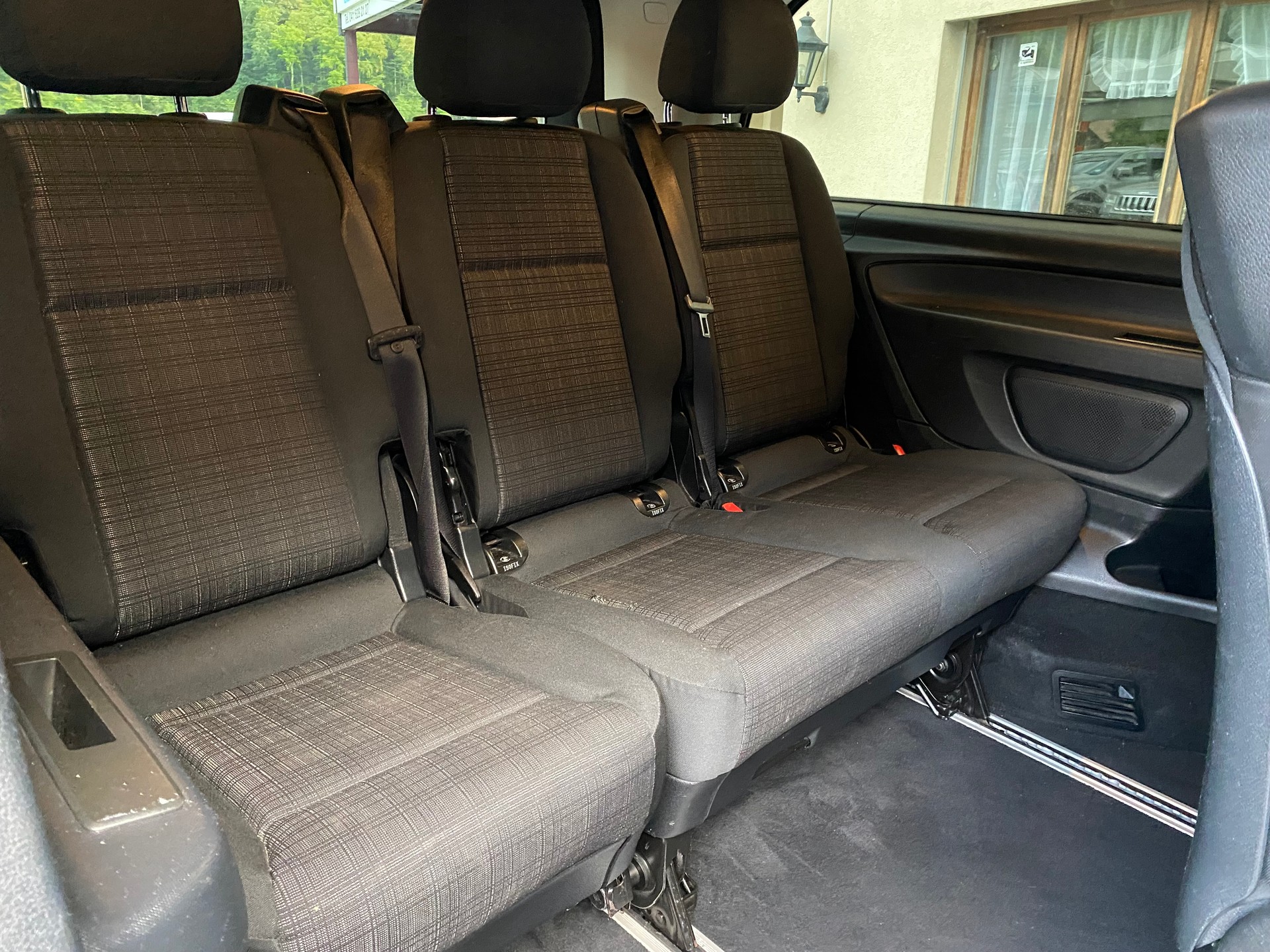 MERCEDES-BENZ Vito 116 BlueTec Tourer Select L 4Matic 7G-Tronic-image-8