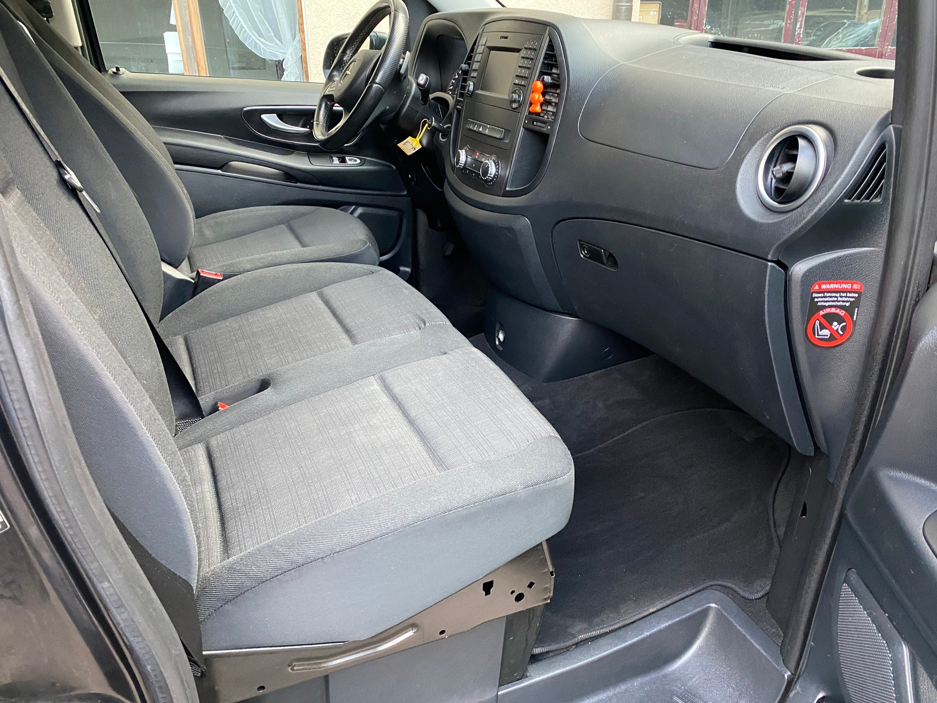 MERCEDES-BENZ Vito 116 BlueTec Tourer Select L 4Matic 7G-Tronic-image-6