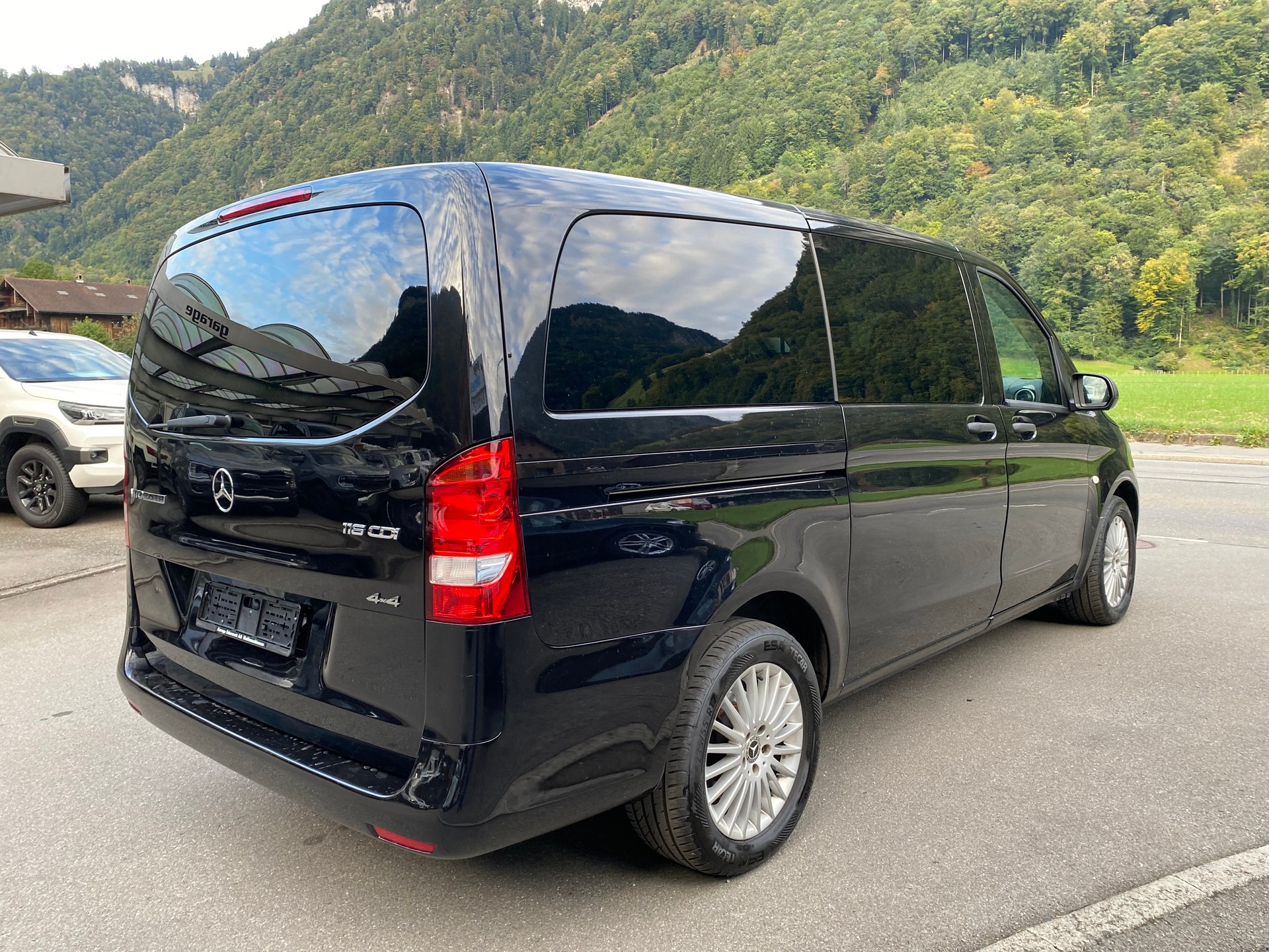MERCEDES-BENZ Vito 116 BlueTec Tourer Select L 4Matic 7G-Tronic-image-13