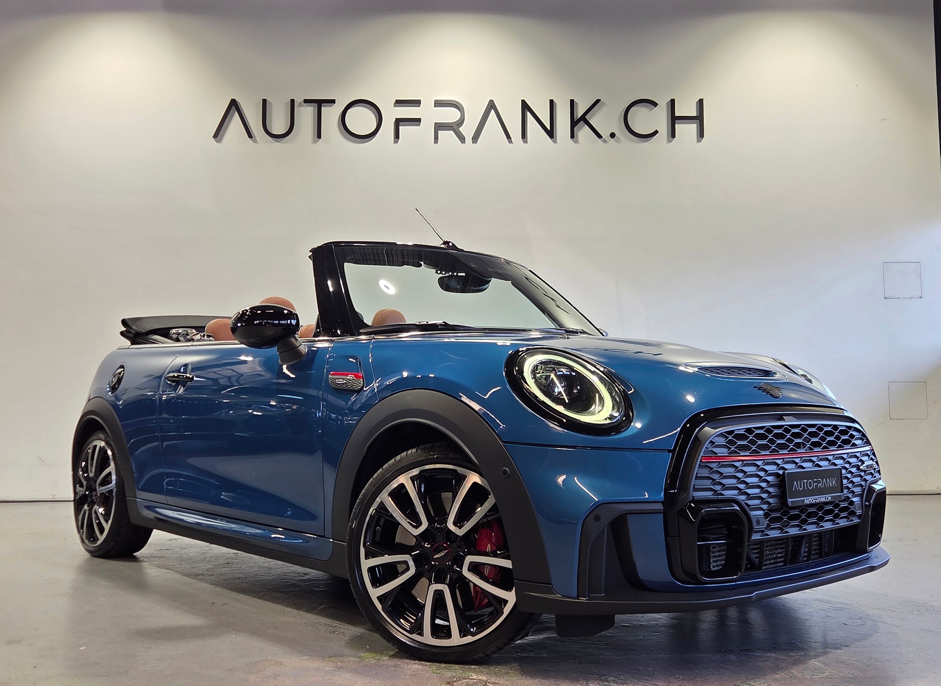 MINI Cabrio F57 2.0i John Cooper Works SAG-showroom-element-2