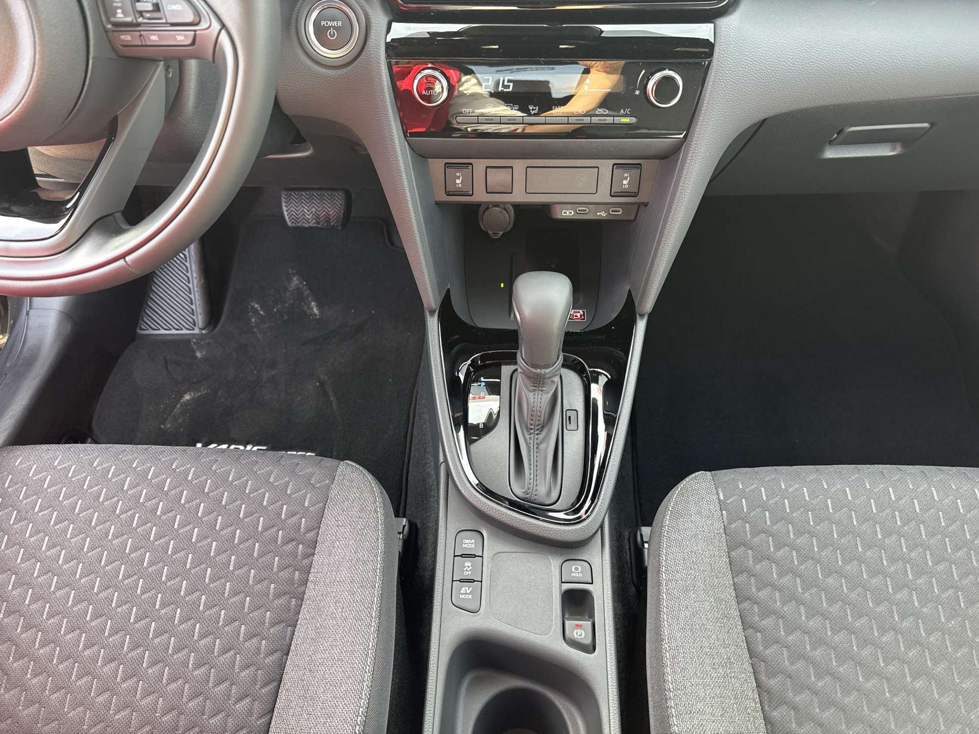 TOYOTA Yaris Cross 1.5 Comfort e-CVT Automat-image-11