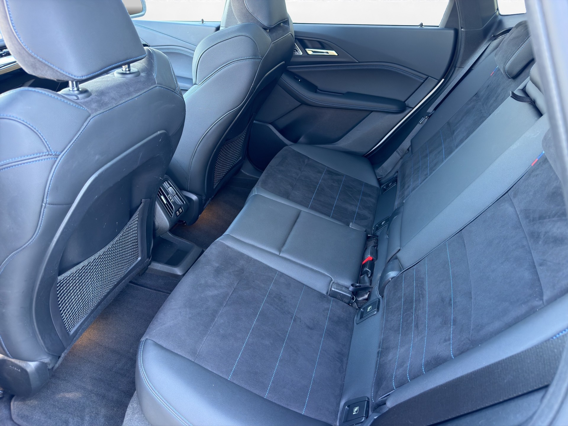 BMW 230e xDrive Active Tourer M Sport-image-12