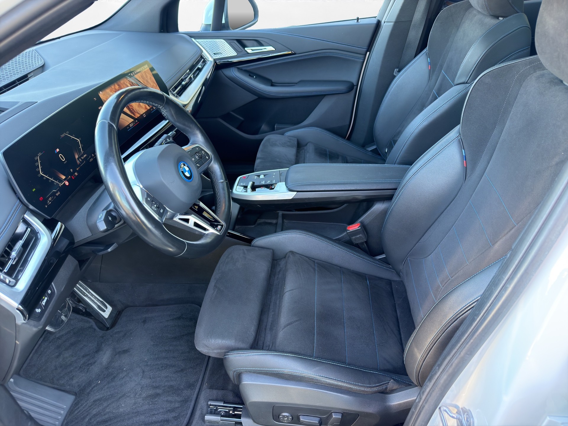 BMW 230e xDrive Active Tourer M Sport-image-9