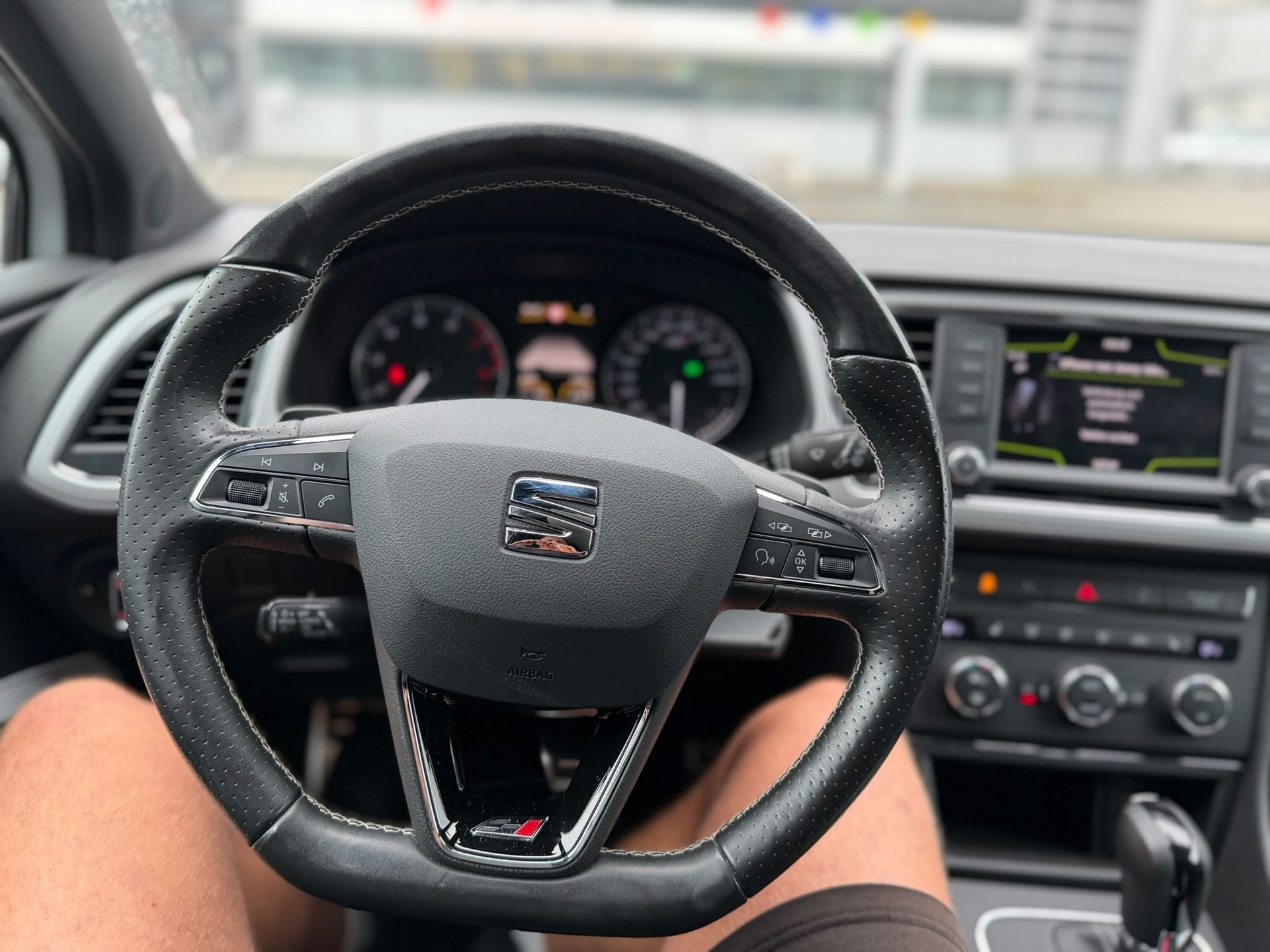 SEAT Leon ST 2.0 TSI Cupra 290 DSG-image-15