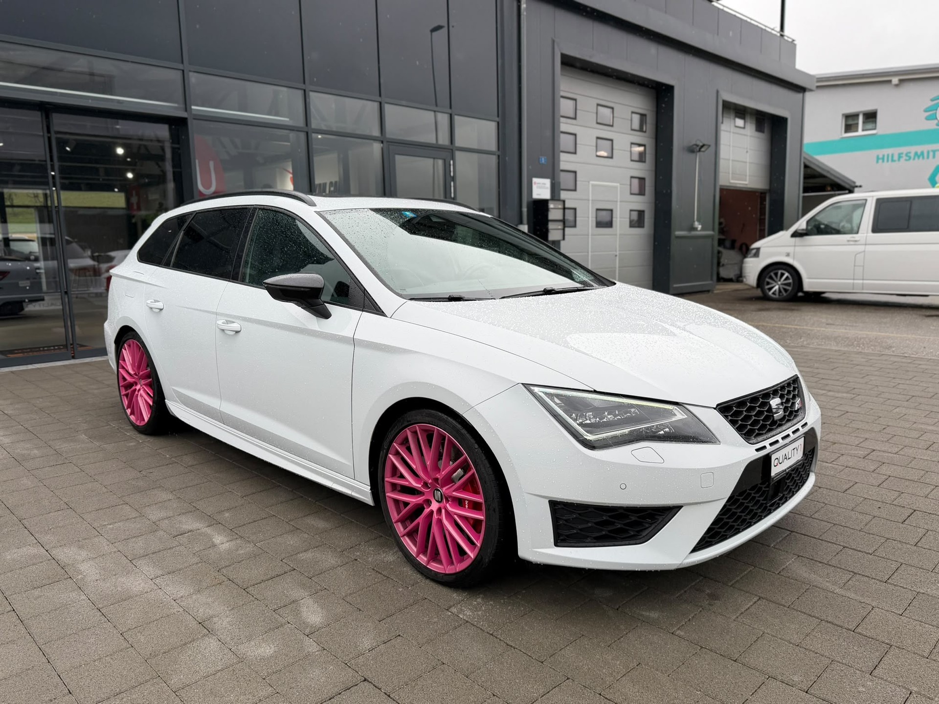 SEAT Leon ST 2.0 TSI Cupra 290 DSG-image-1
