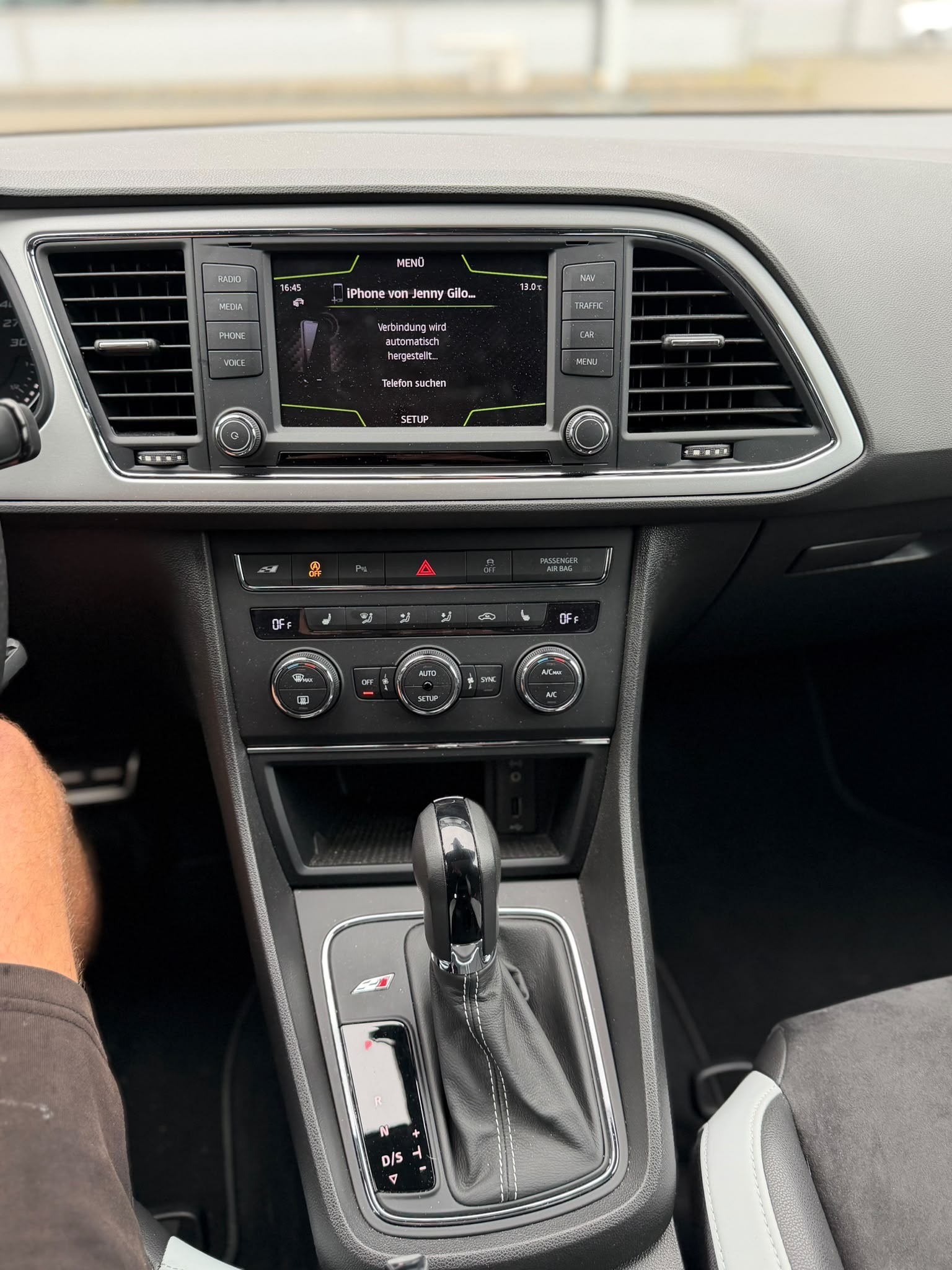 SEAT Leon ST 2.0 TSI Cupra 290 DSG-image-12