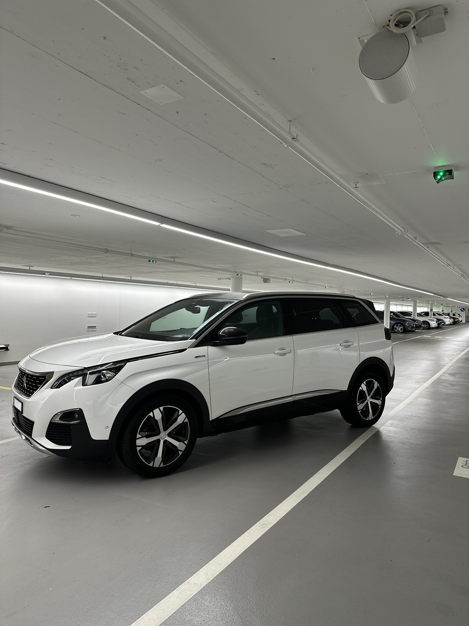 PEUGEOT 5008 1.6 THP GT Line EAT-image-1