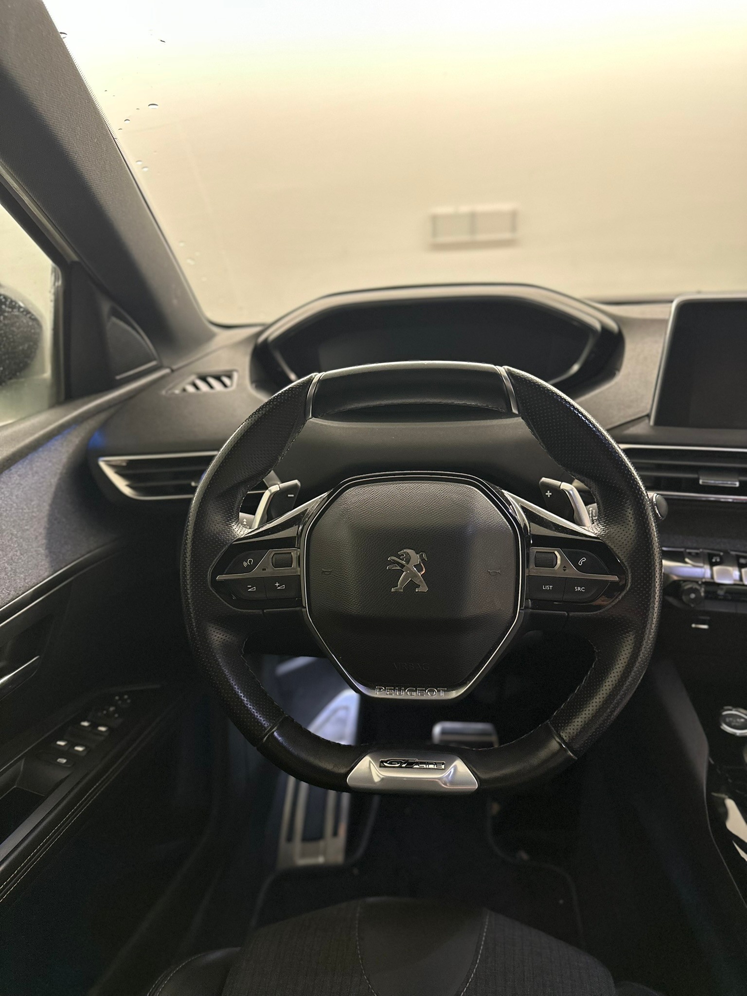 PEUGEOT 5008 1.6 THP GT Line EAT-image-11