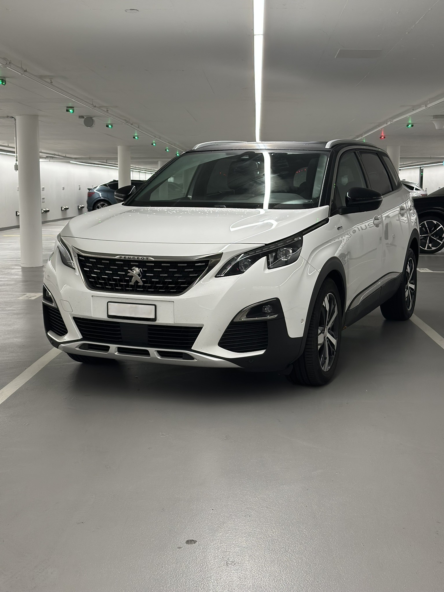 PEUGEOT 5008 1.6 THP GT Line EAT-image-0