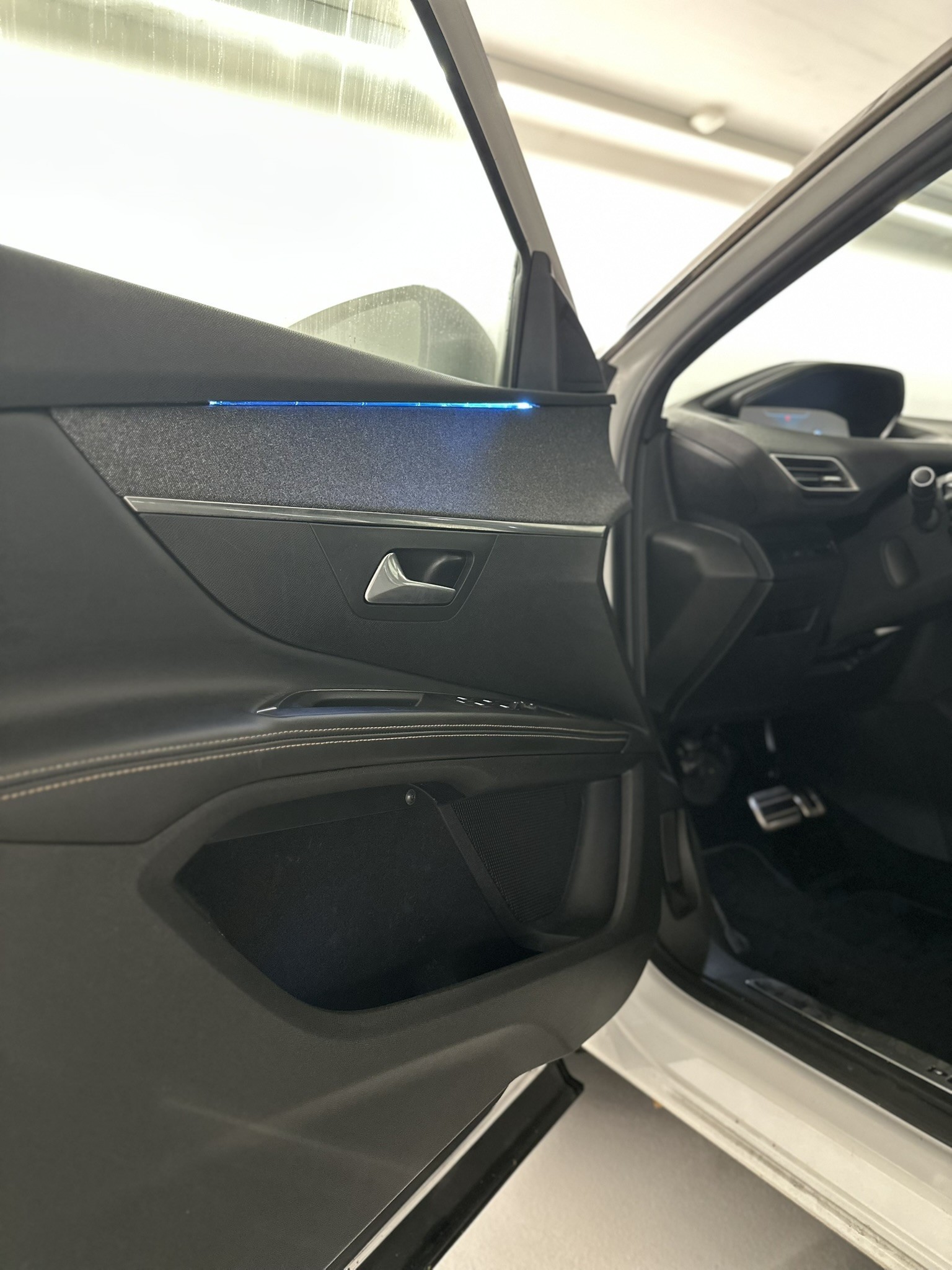 PEUGEOT 5008 1.6 THP GT Line EAT-image-6